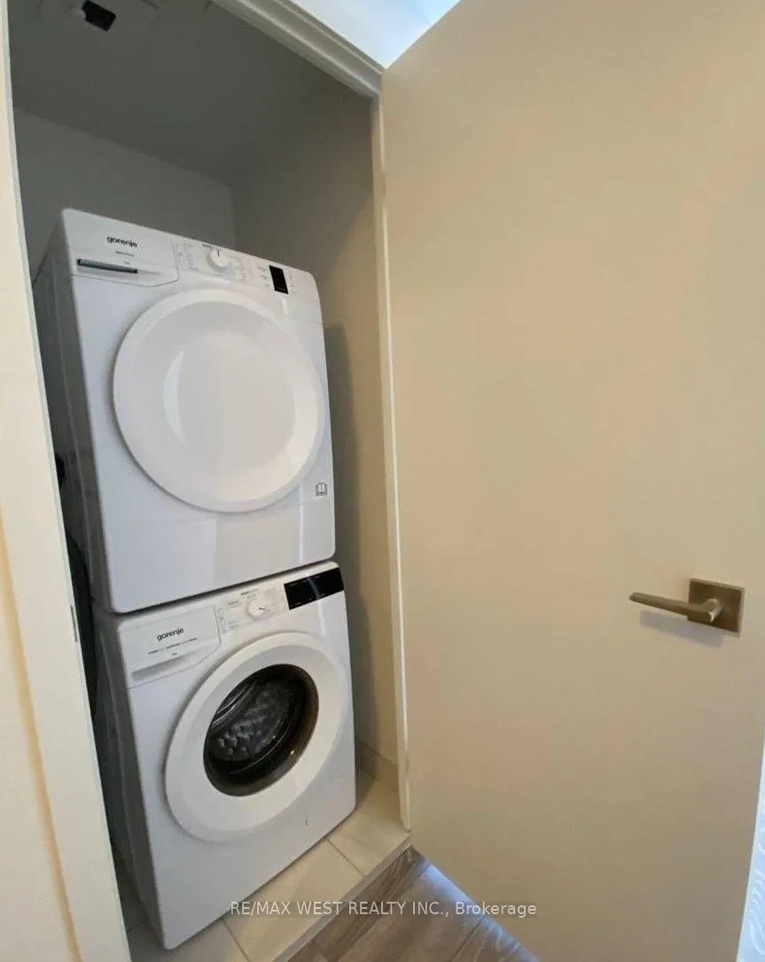 Photo 9 of Unit 2006, 159 Wellesley Street E, Toronto, Cabbagetown-South St. James Town — HOMEH