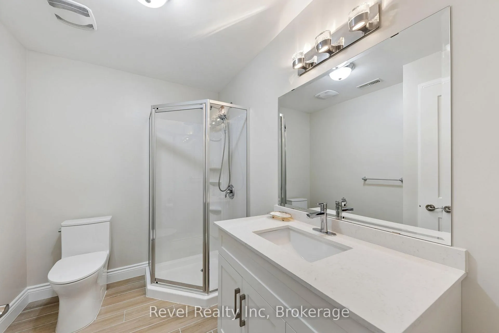 Photo 31 of 54 Vincent Circle, Tiny, Rural Tiny — HOMEH