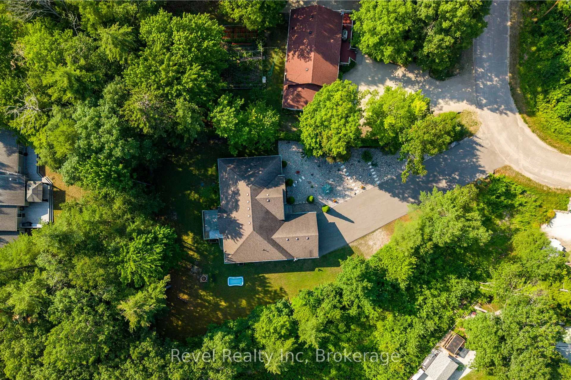 Photo 37 of 54 Vincent Circle, Tiny, Rural Tiny — HOMEH