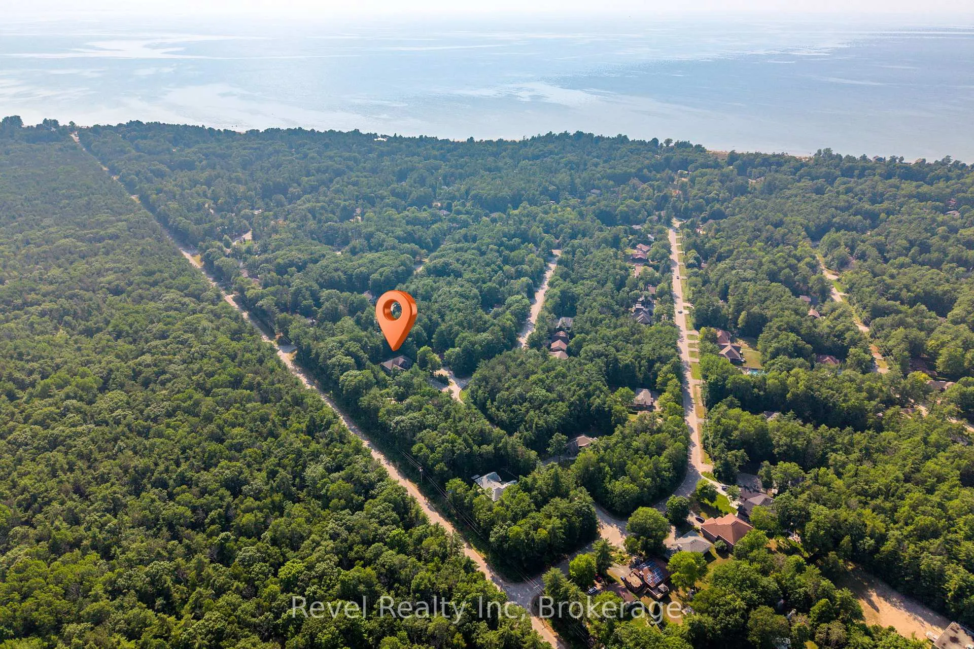 Photo 38 of 54 Vincent Circle, Tiny, Rural Tiny — HOMEH