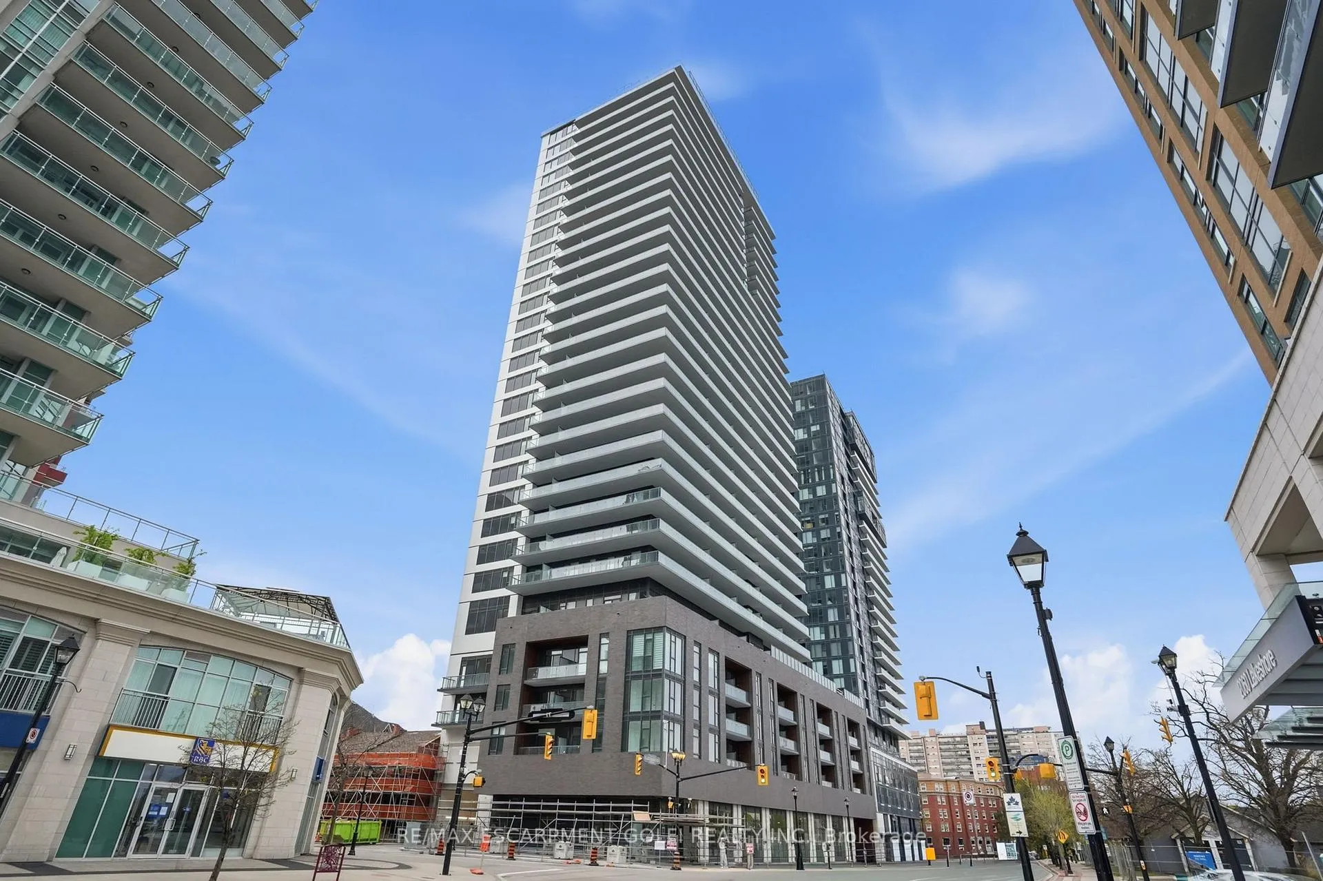 Front of Unit 1709, 2075 Lakeshore Road