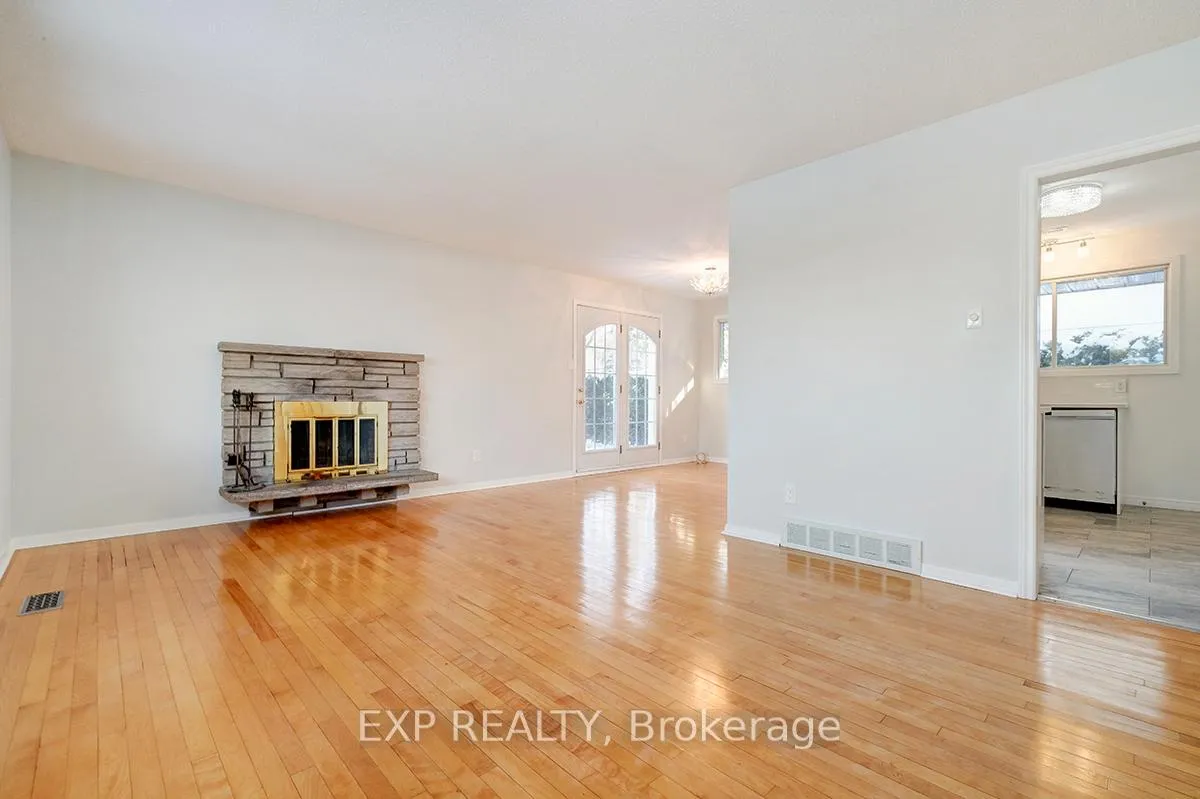 Photo 9 of 728 Fielding Drive, Ottawa, Riverside Park South — HOMEH