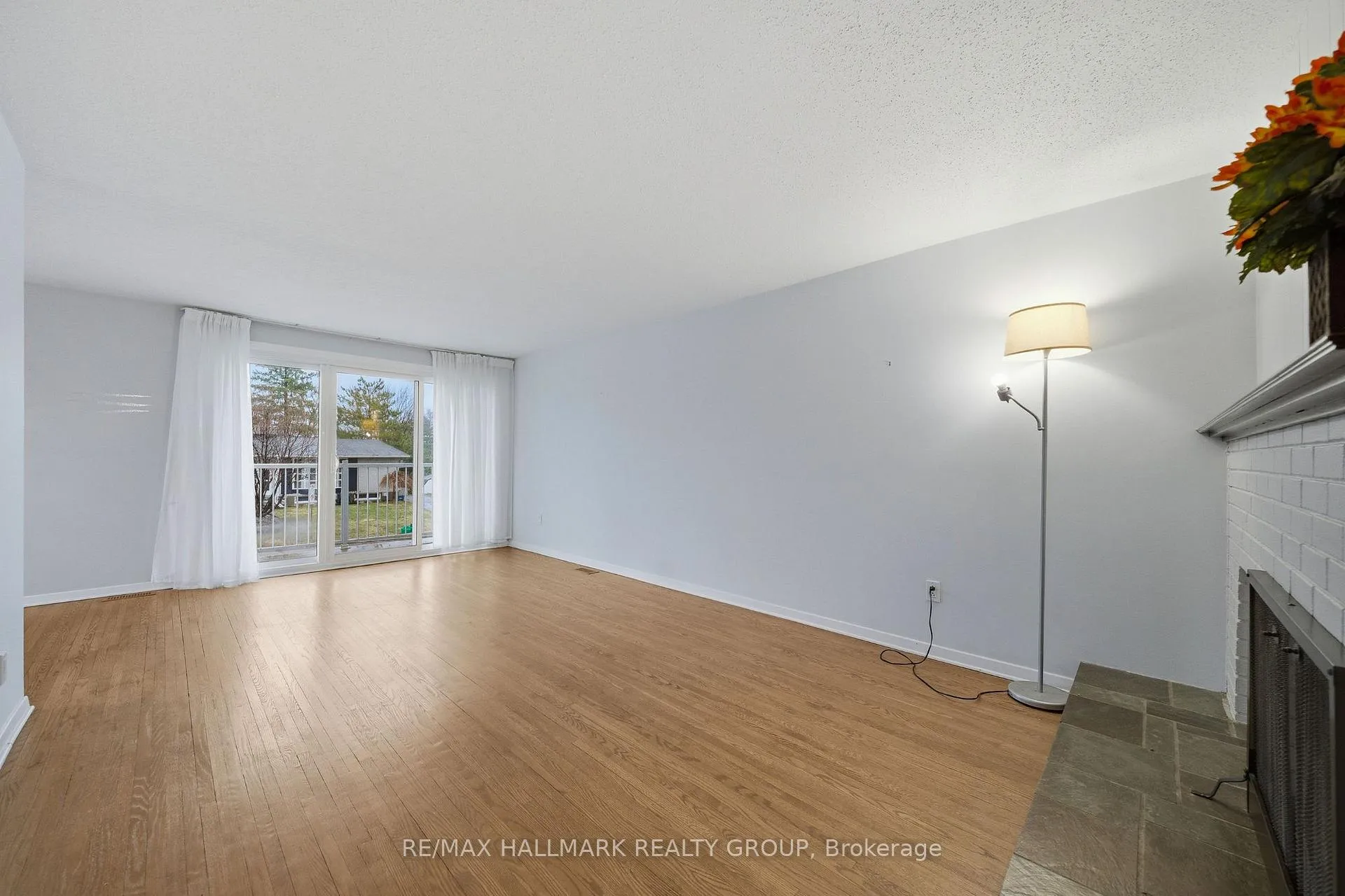 Photo 8 of 69 Woodmount Crescent, Ottawa, Borden Farm/Stewart Farm/Carleton Heights/Parkwood Hills — HOMEH