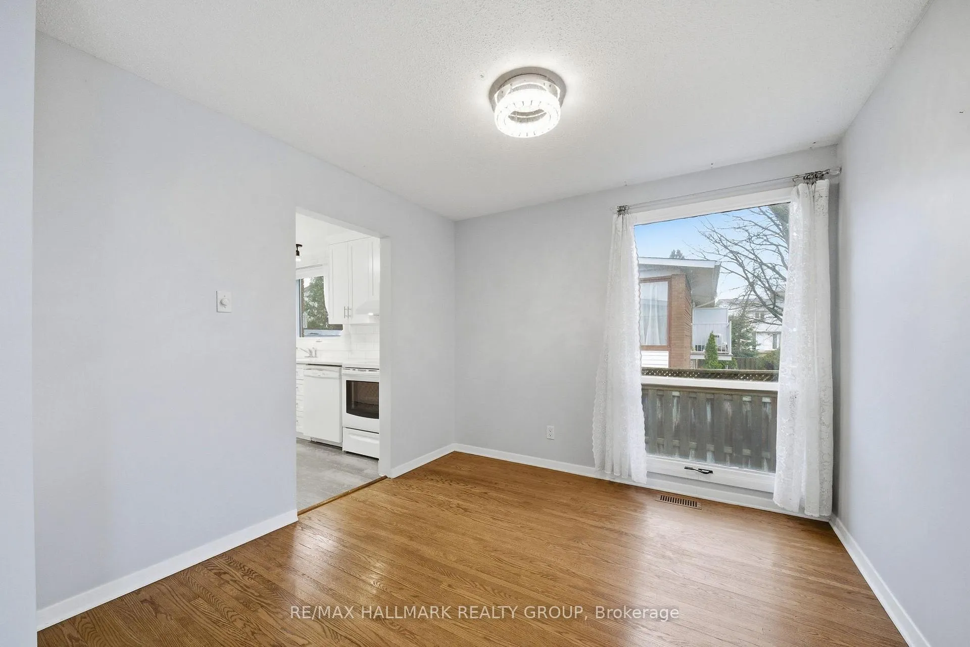 Photo 9 of 69 Woodmount Crescent, Ottawa, Borden Farm/Stewart Farm/Carleton Heights/Parkwood Hills — HOMEH