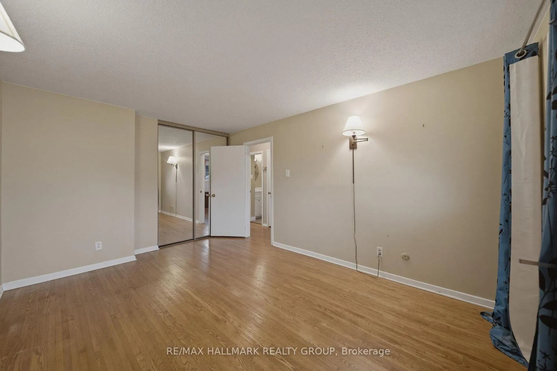 Photo 18 of 69 Woodmount Crescent, Ottawa, Borden Farm/Stewart Farm/Carleton Heights/Parkwood Hills — HOMEH