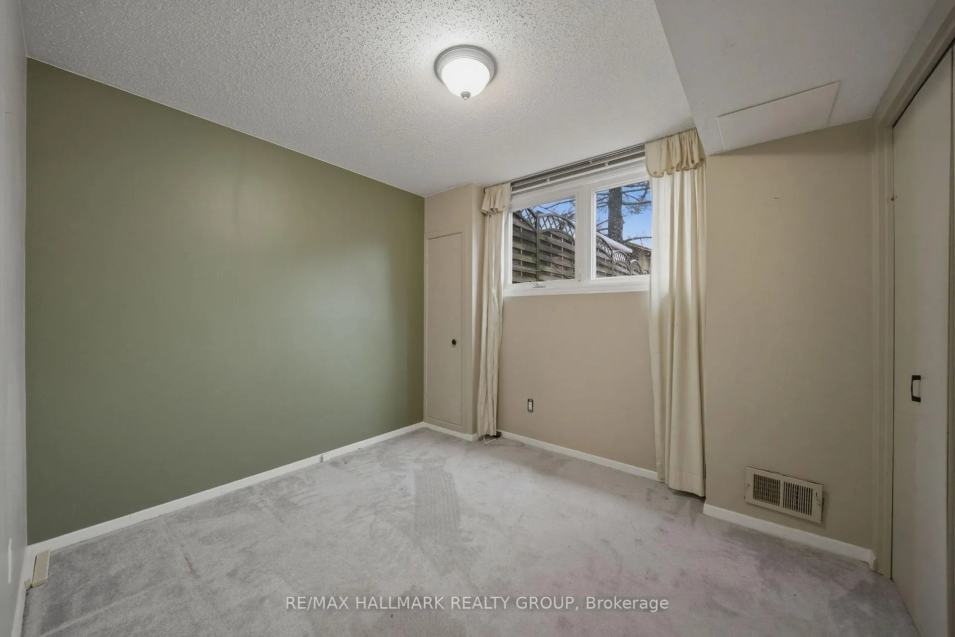 Photo 26 of 69 Woodmount Crescent, Ottawa, Borden Farm/Stewart Farm/Carleton Heights/Parkwood Hills — HOMEH