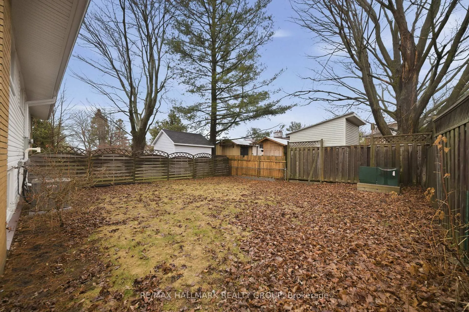 Photo 33 of 69 Woodmount Crescent, Ottawa, Borden Farm/Stewart Farm/Carleton Heights/Parkwood Hills — HOMEH