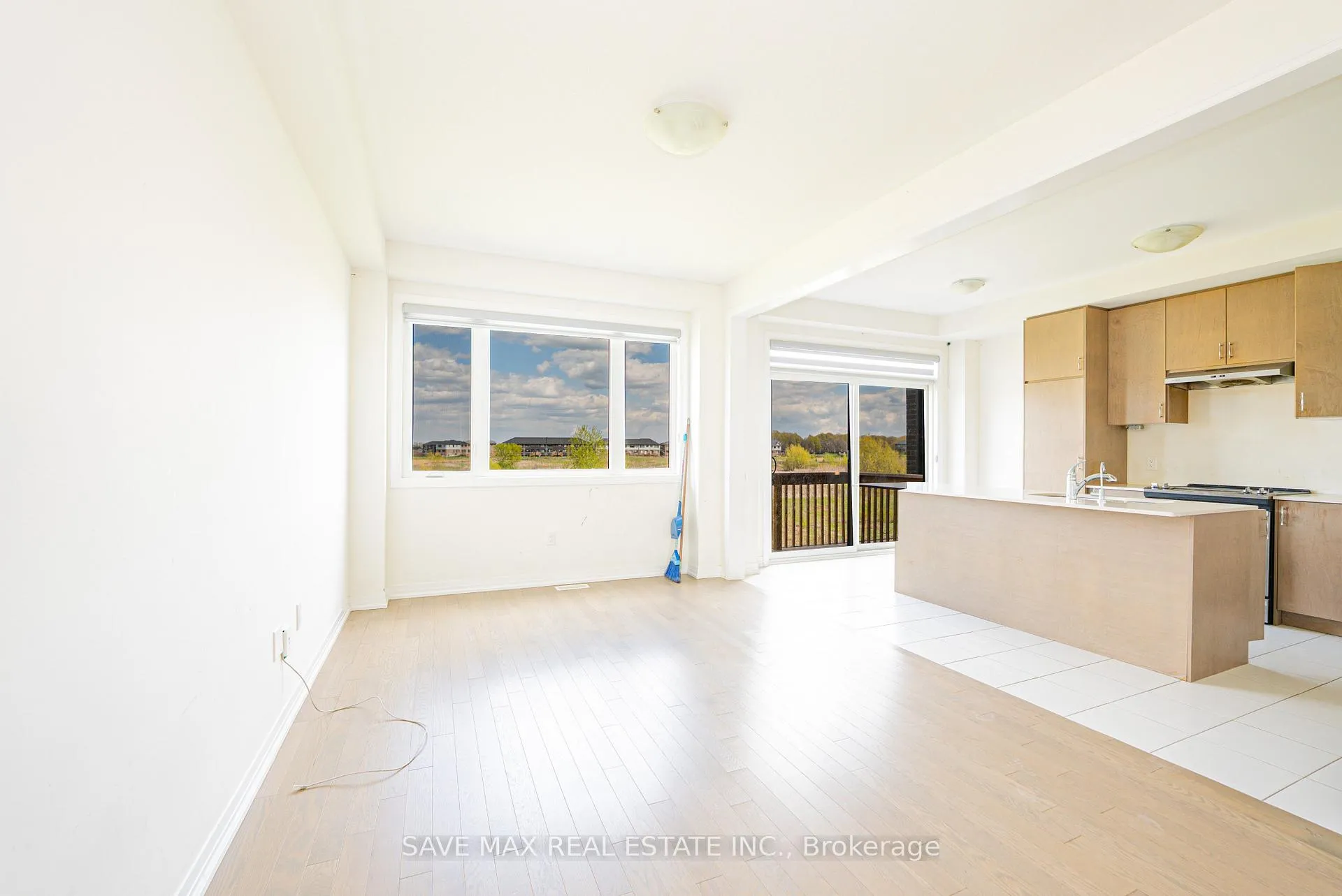 Photo 11 of 294 Newman Drive, Cambridge — HOMEH