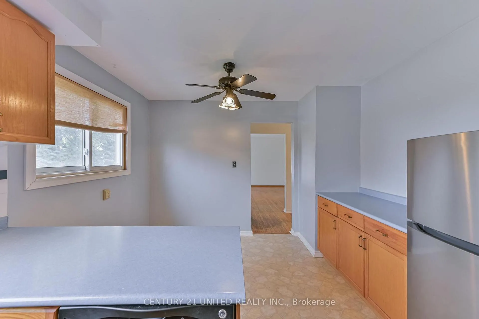 Photo 5 of 261 Maxwell Avenue, Peterborough, Ashburnham Ward 4 — HOMEH