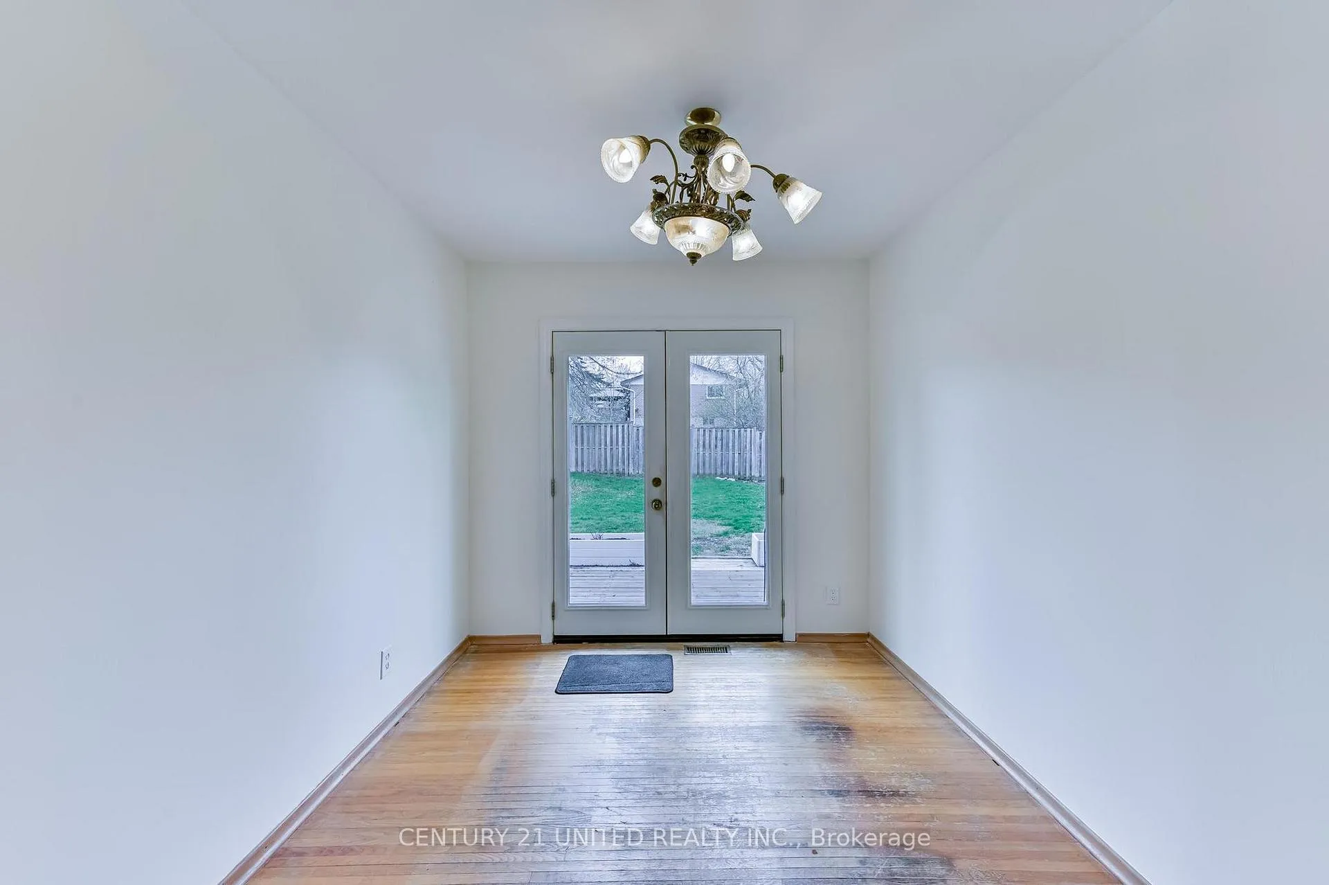 Photo 6 of 261 Maxwell Avenue, Peterborough, Ashburnham Ward 4 — HOMEH