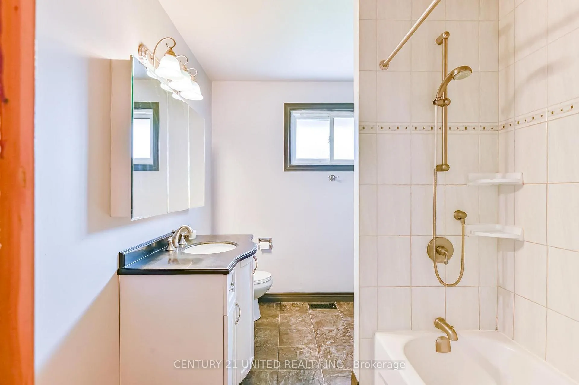 Photo 12 of 261 Maxwell Avenue, Peterborough, Ashburnham Ward 4 — HOMEH