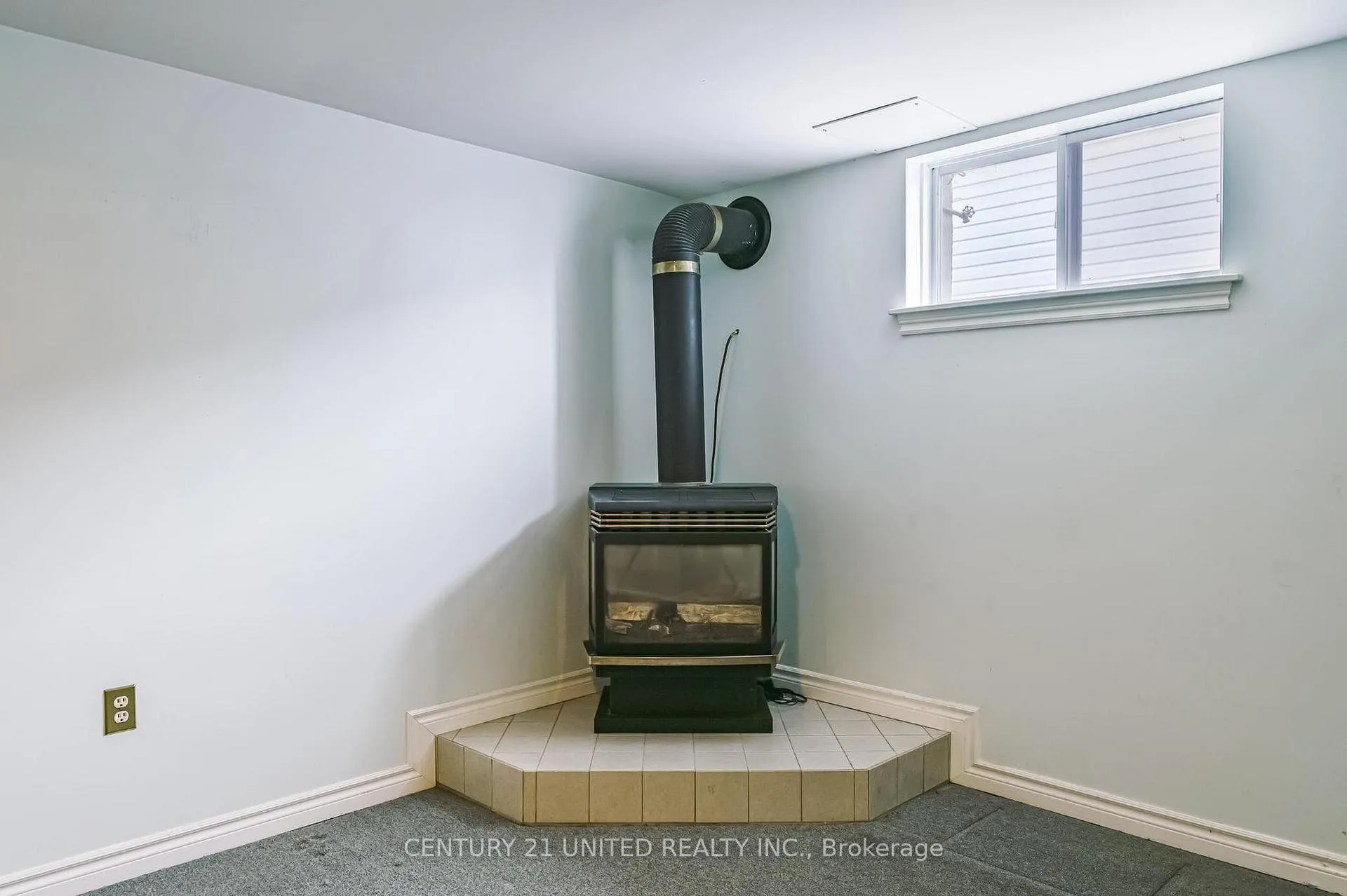 Photo 17 of 261 Maxwell Avenue, Peterborough, Ashburnham Ward 4 — HOMEH