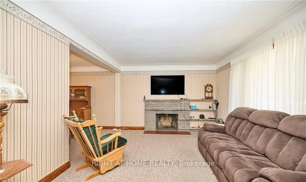 Photo 4 of 6357 Dorchester Road, Niagara Falls, Dorchester — HOMEH
