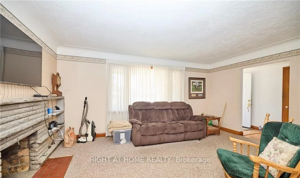 Photo 6 of 6357 Dorchester Road, Niagara Falls, Dorchester — HOMEH