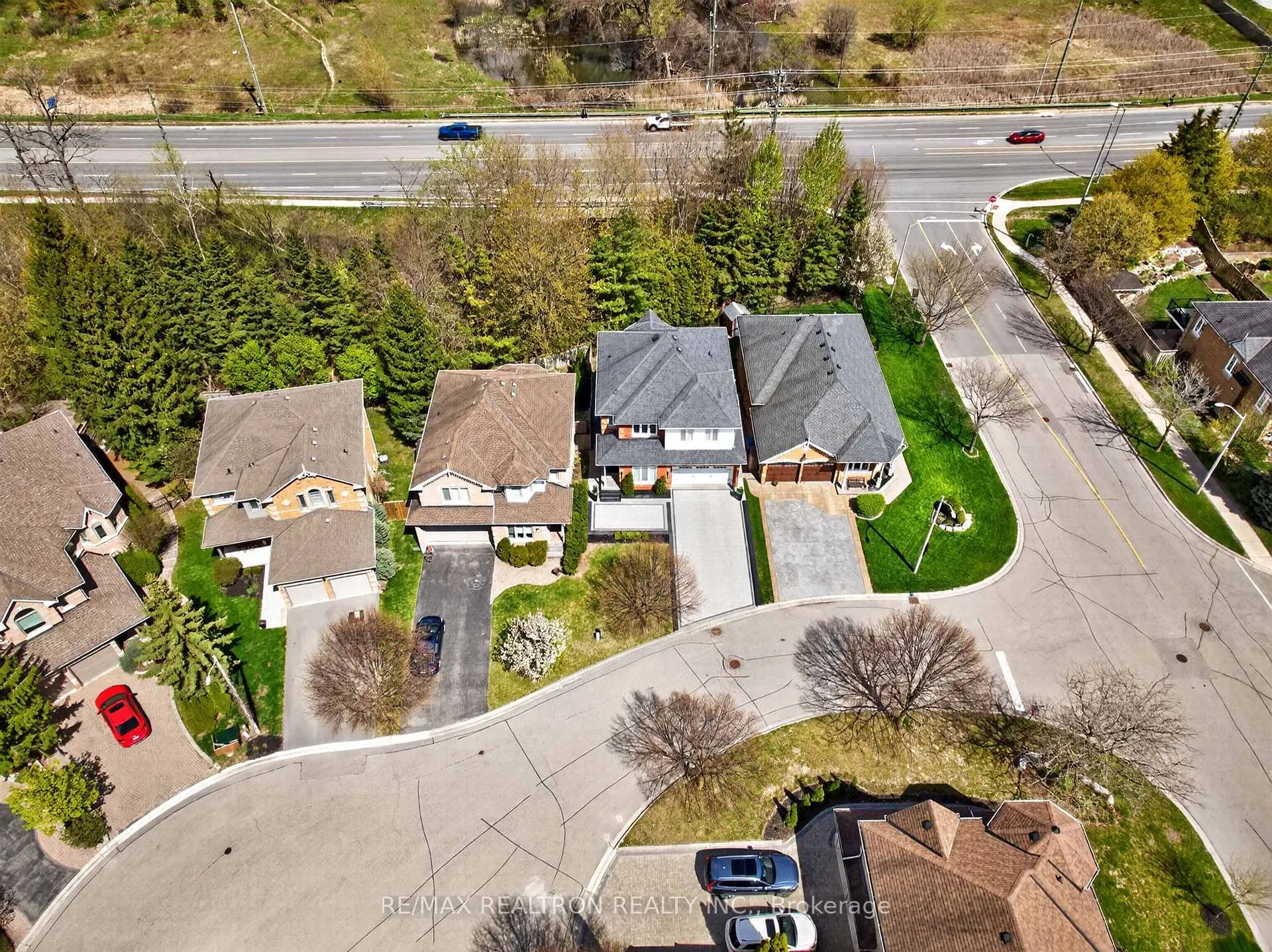 Front of 5 Yvonne Place