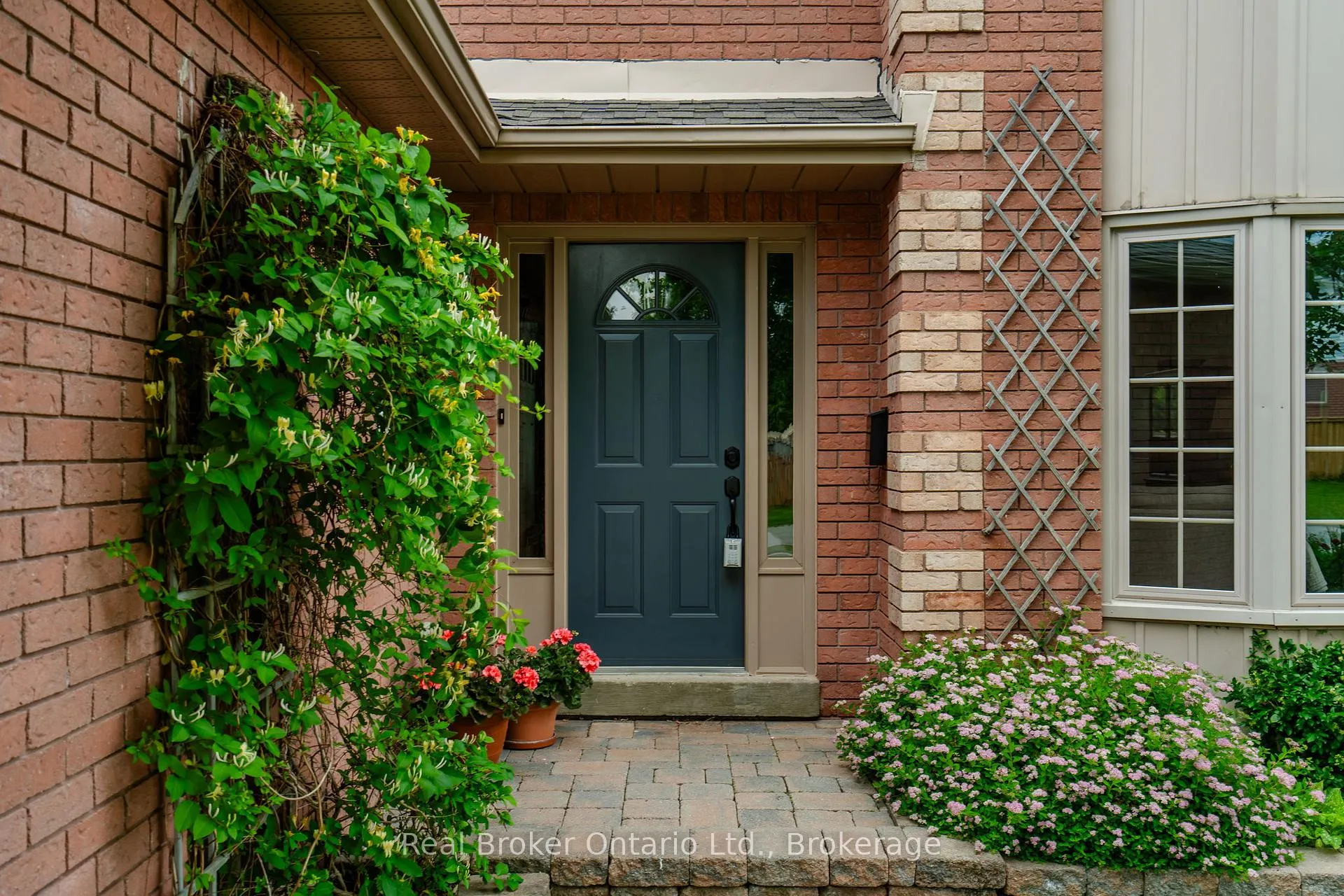 Photo 2 of 167 Luckport Crescent, Midland — HOMEH