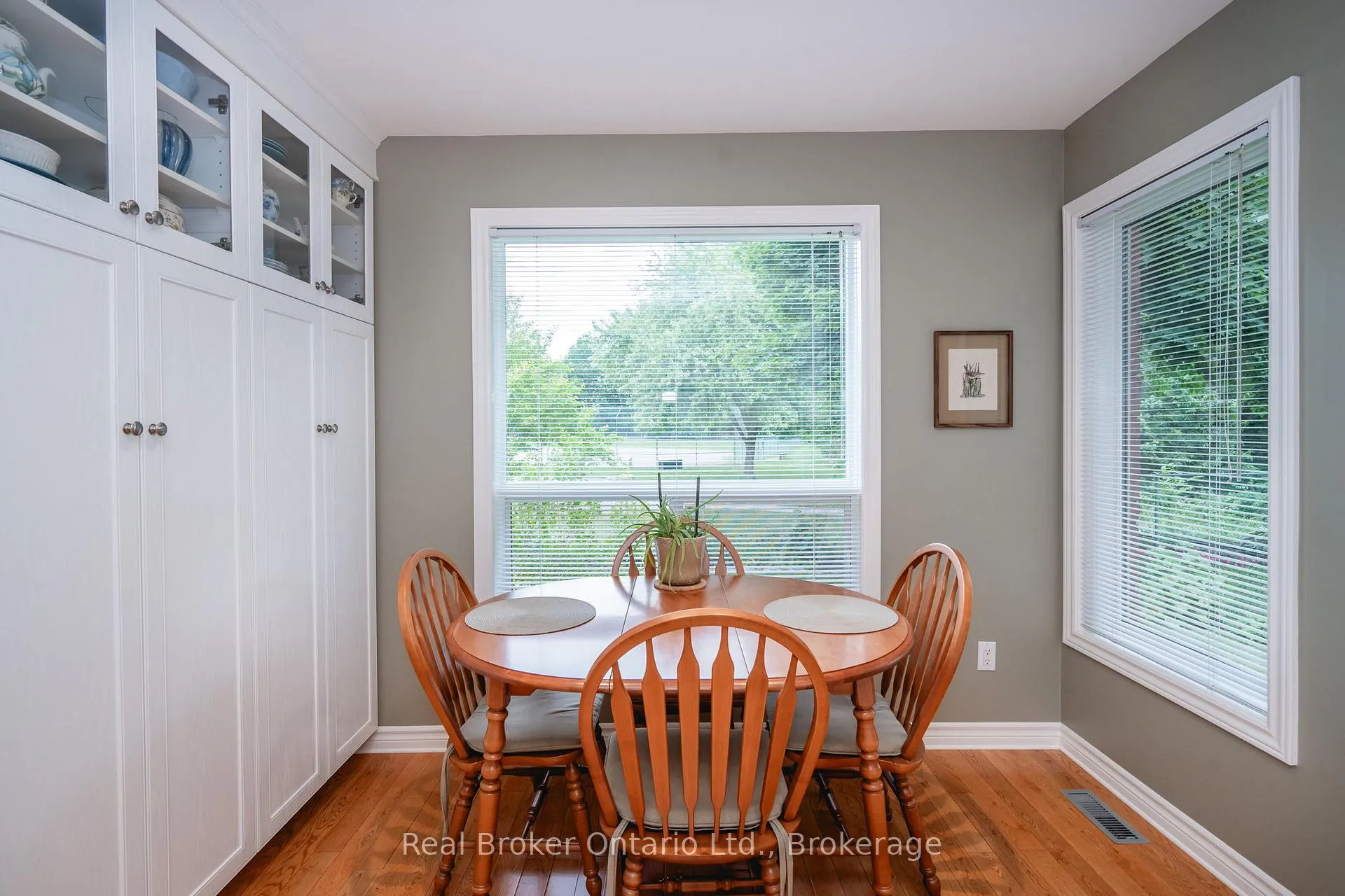 Photo 10 of 167 Luckport Crescent, Midland — HOMEH