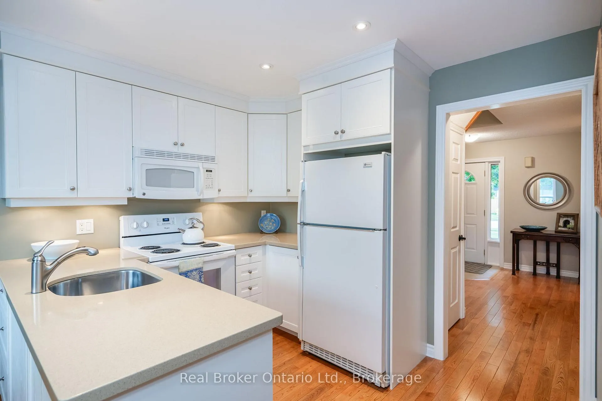 Photo 12 of 167 Luckport Crescent, Midland — HOMEH