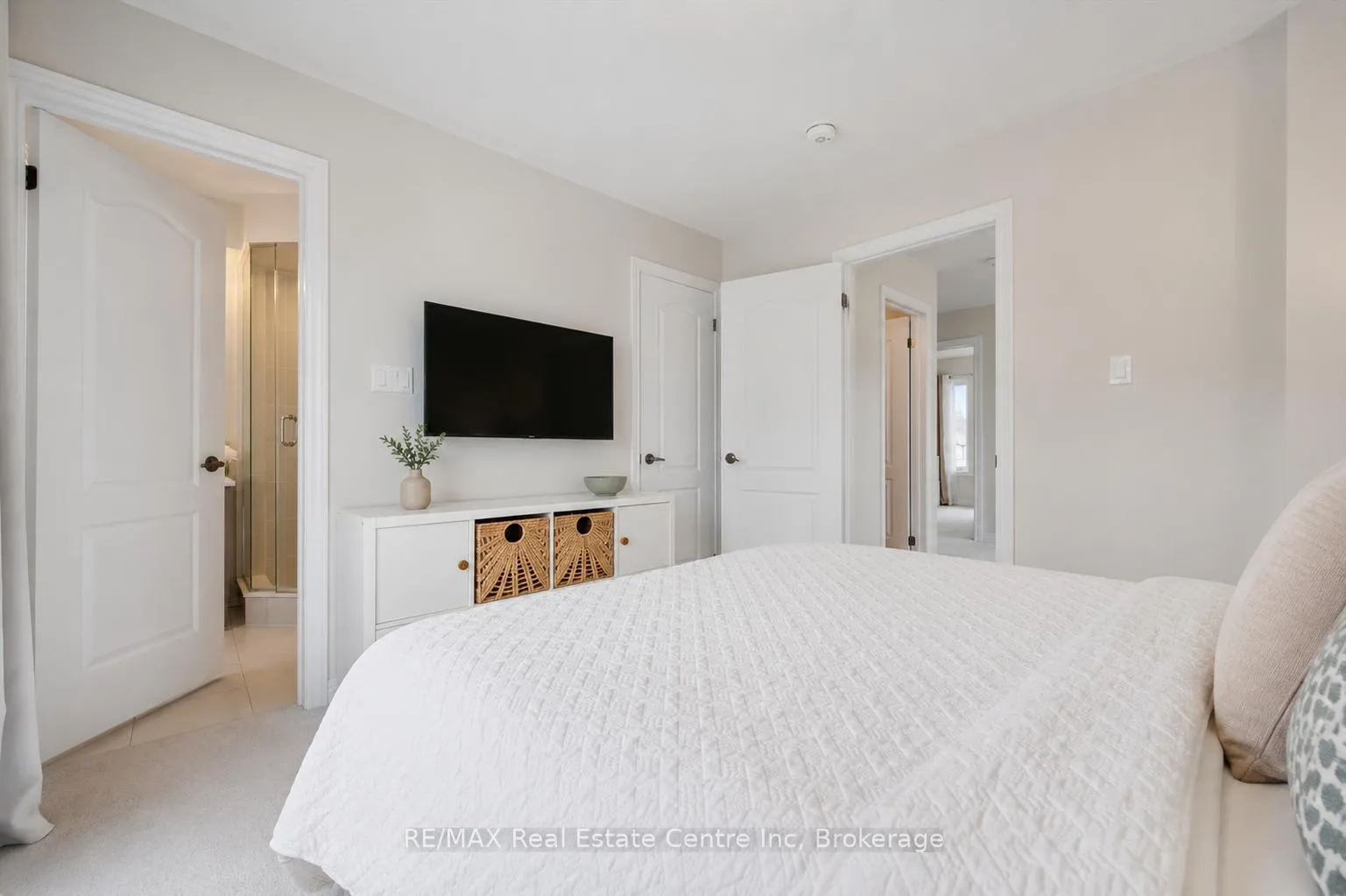 Photo 15 of 271 Law Drive, Guelph, Grange Road — HOMEH