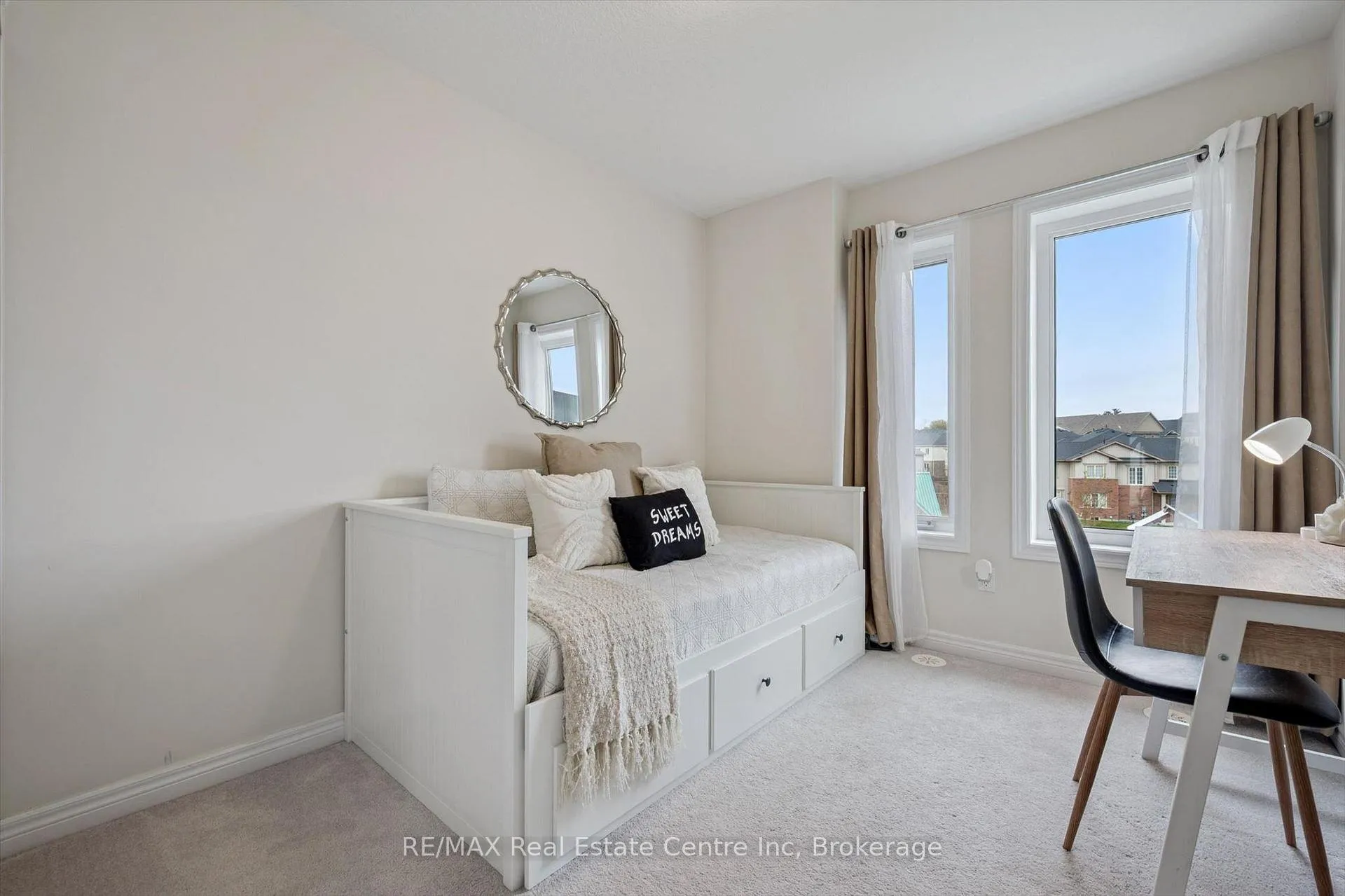 Photo 18 of 271 Law Drive, Guelph, Grange Road — HOMEH