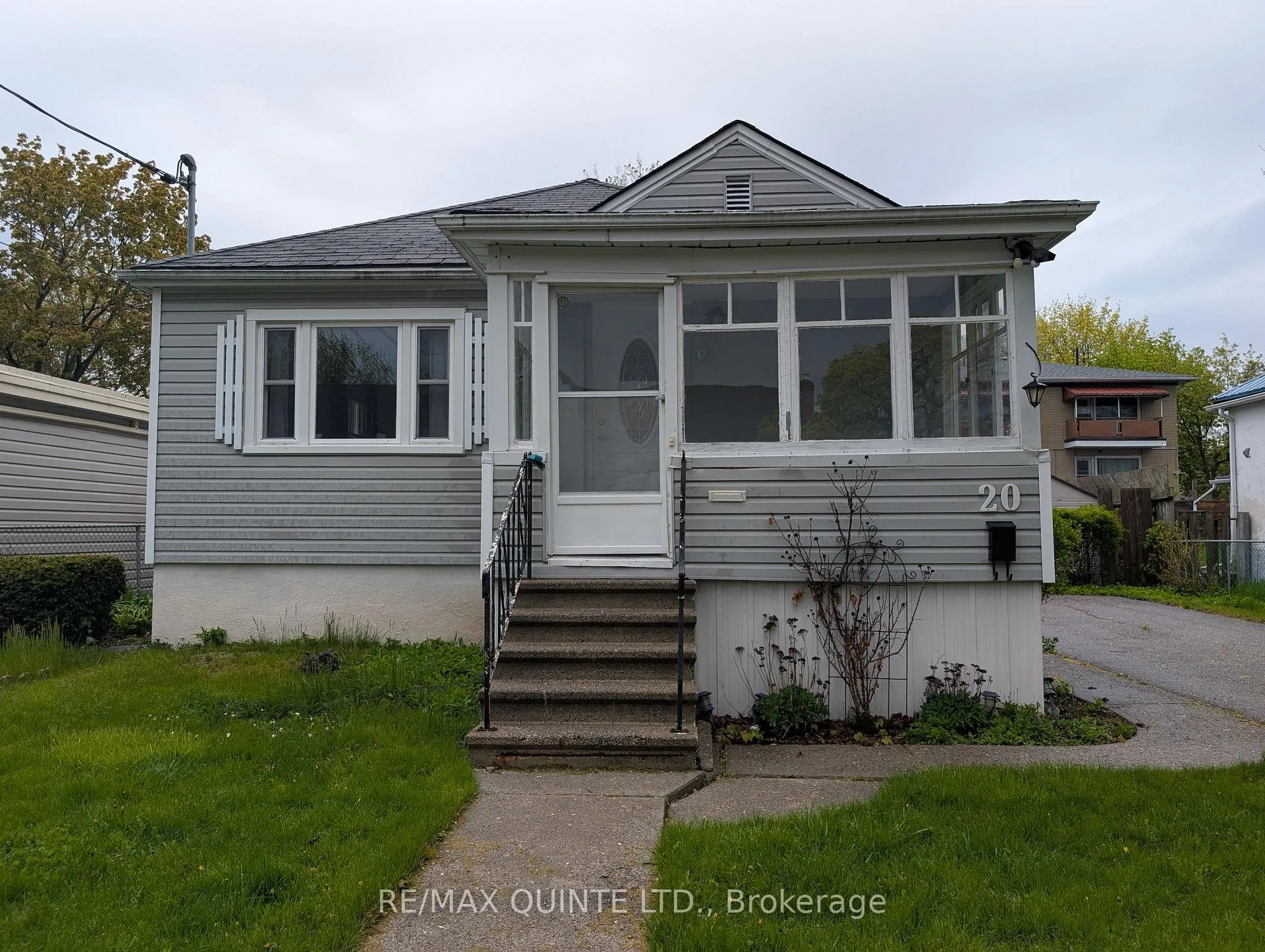 Photo 1 of 20 Wellington Crescent, Belleville, Belleville Ward — HOMEH