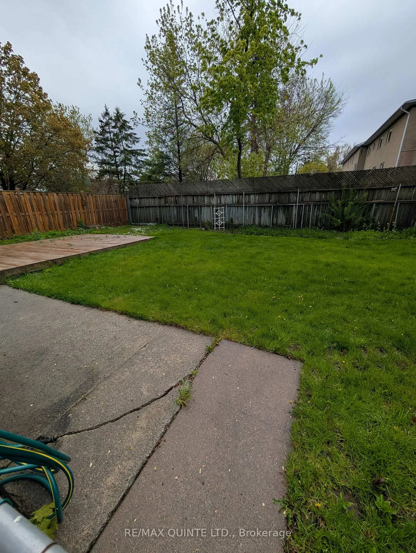 Photo 8 of 20 Wellington Crescent, Belleville, Belleville Ward — HOMEH