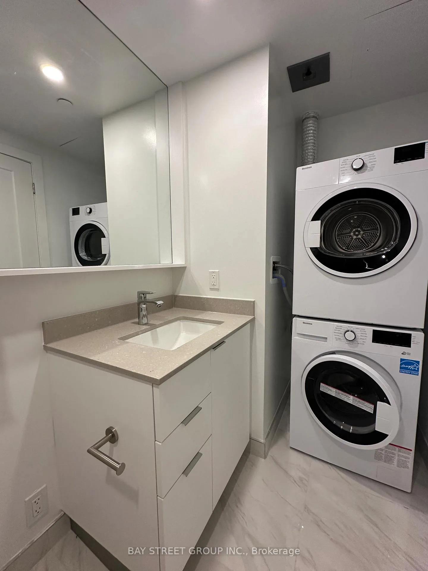 Photo 9 of Unit 1203, 8 Cedarland Drive, Markham, Unionville — HOMEH
