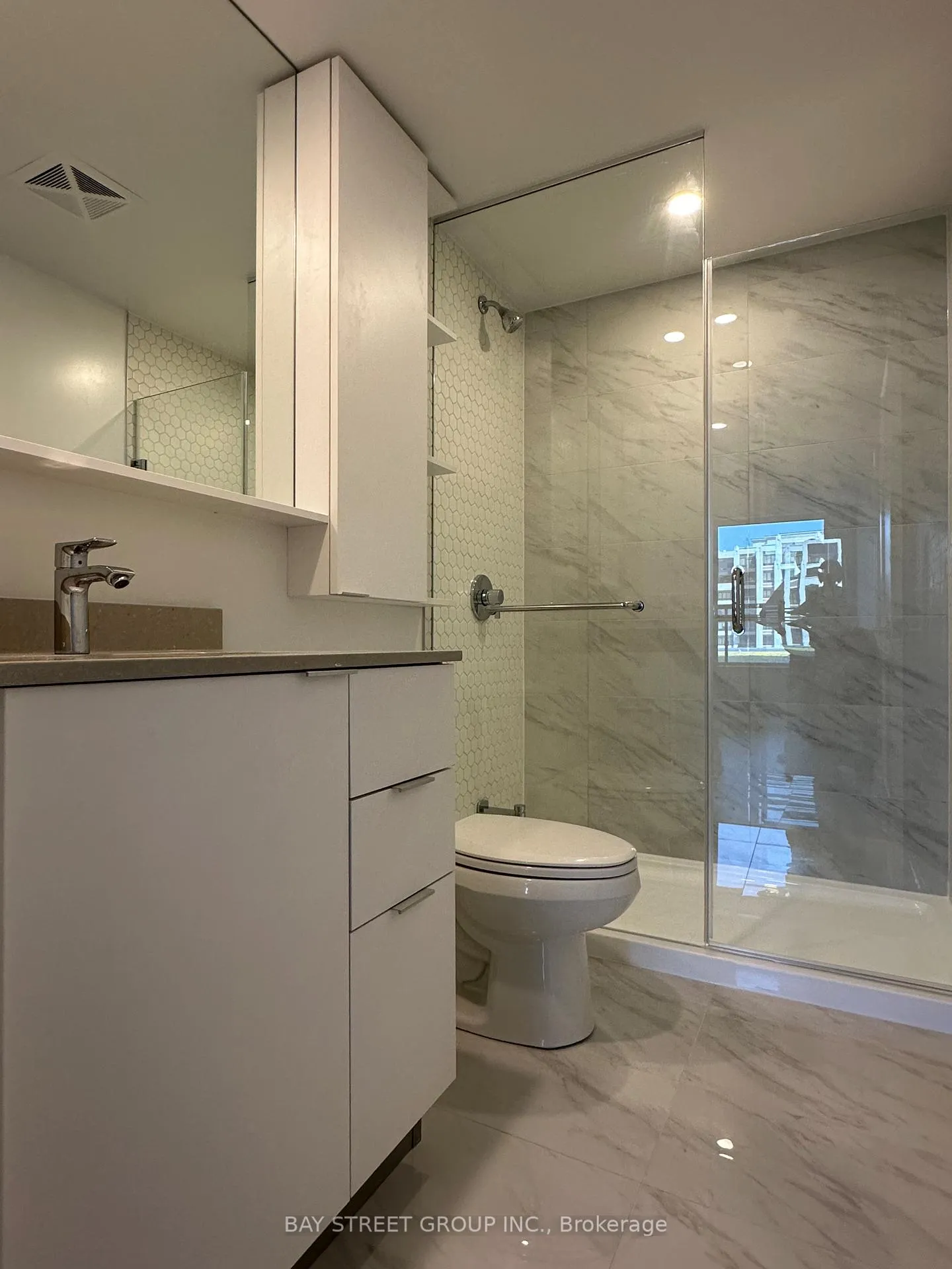 Photo 12 of Unit 1203, 8 Cedarland Drive, Markham, Unionville — HOMEH