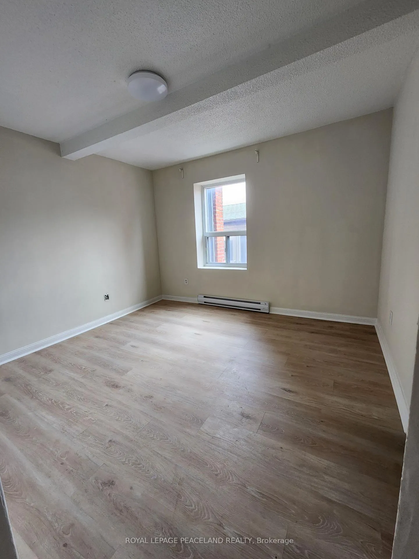 Photo 12 of Unit 3, 558 Spadina Crescent, Toronto, University — HOMEH