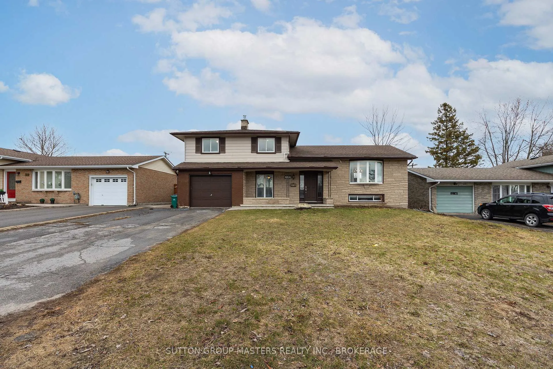 Photo 2 of 664 Fleet Street, Kingston, South of Taylor-Kidd Blvd — HOMEH