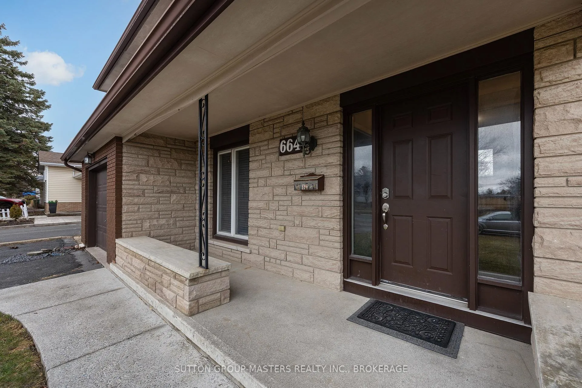 Photo 4 of 664 Fleet Street, Kingston, South of Taylor-Kidd Blvd — HOMEH