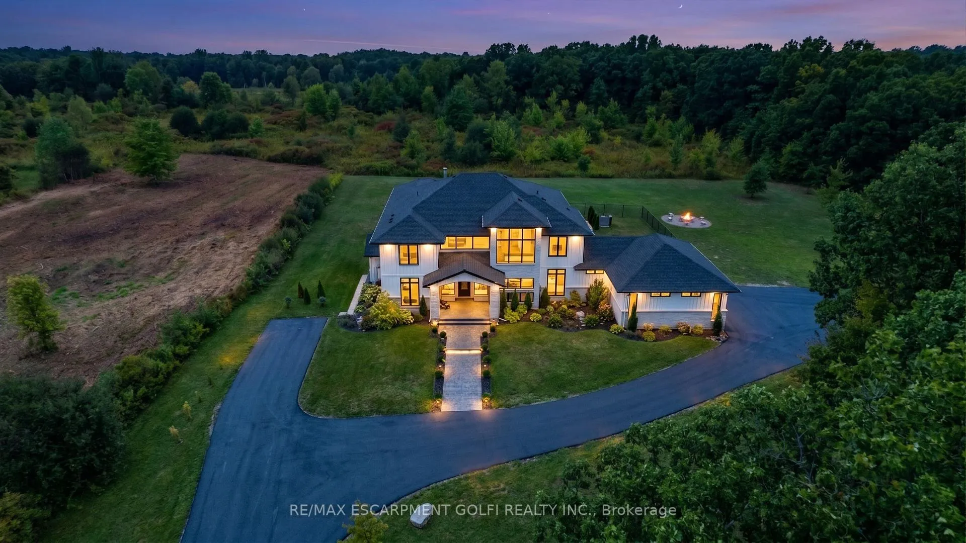 Photo 1 of 13791 Montrose Road, Niagara Falls, Schisler — HOMEH