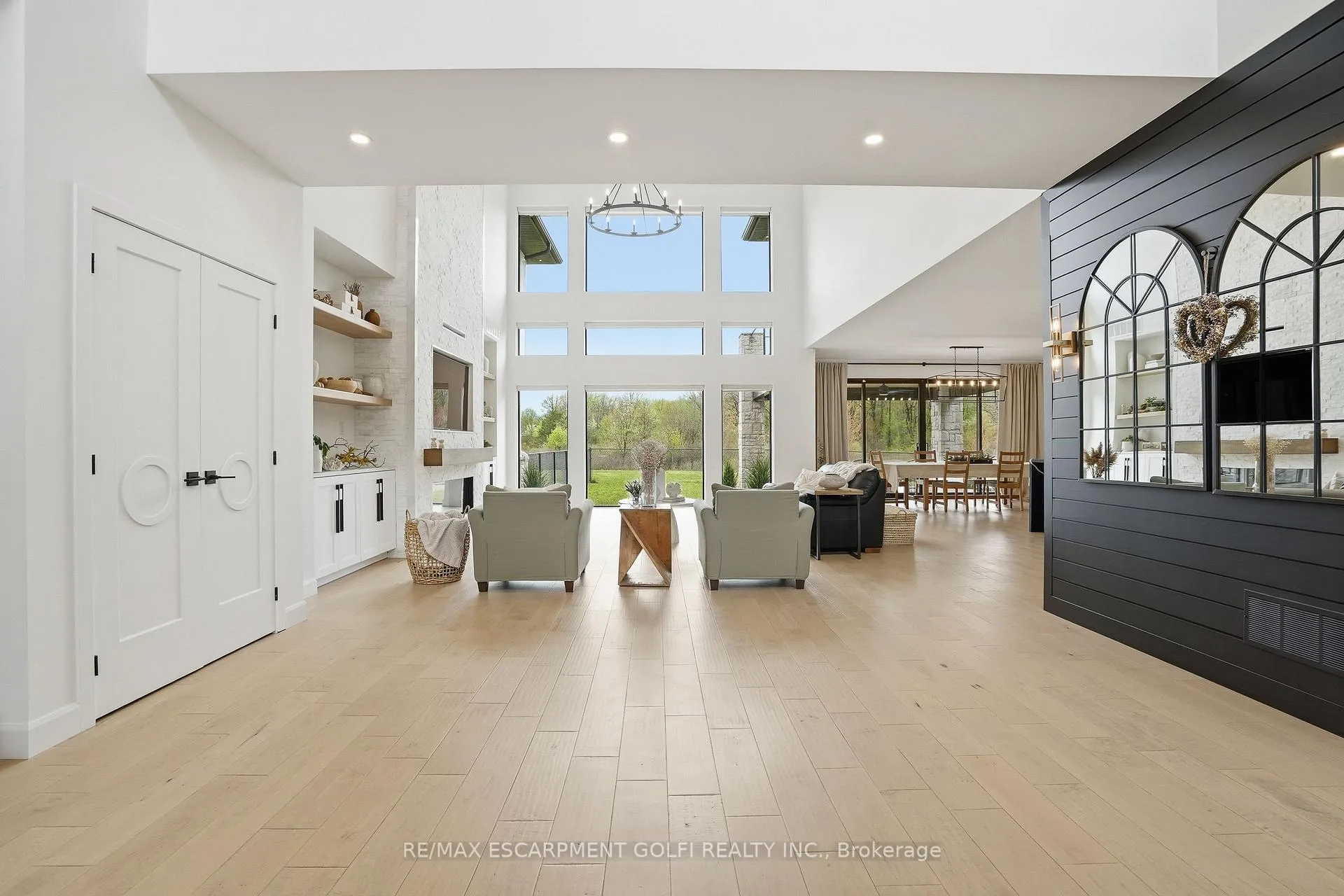 Photo 5 of 13791 Montrose Road, Niagara Falls, Schisler — HOMEH