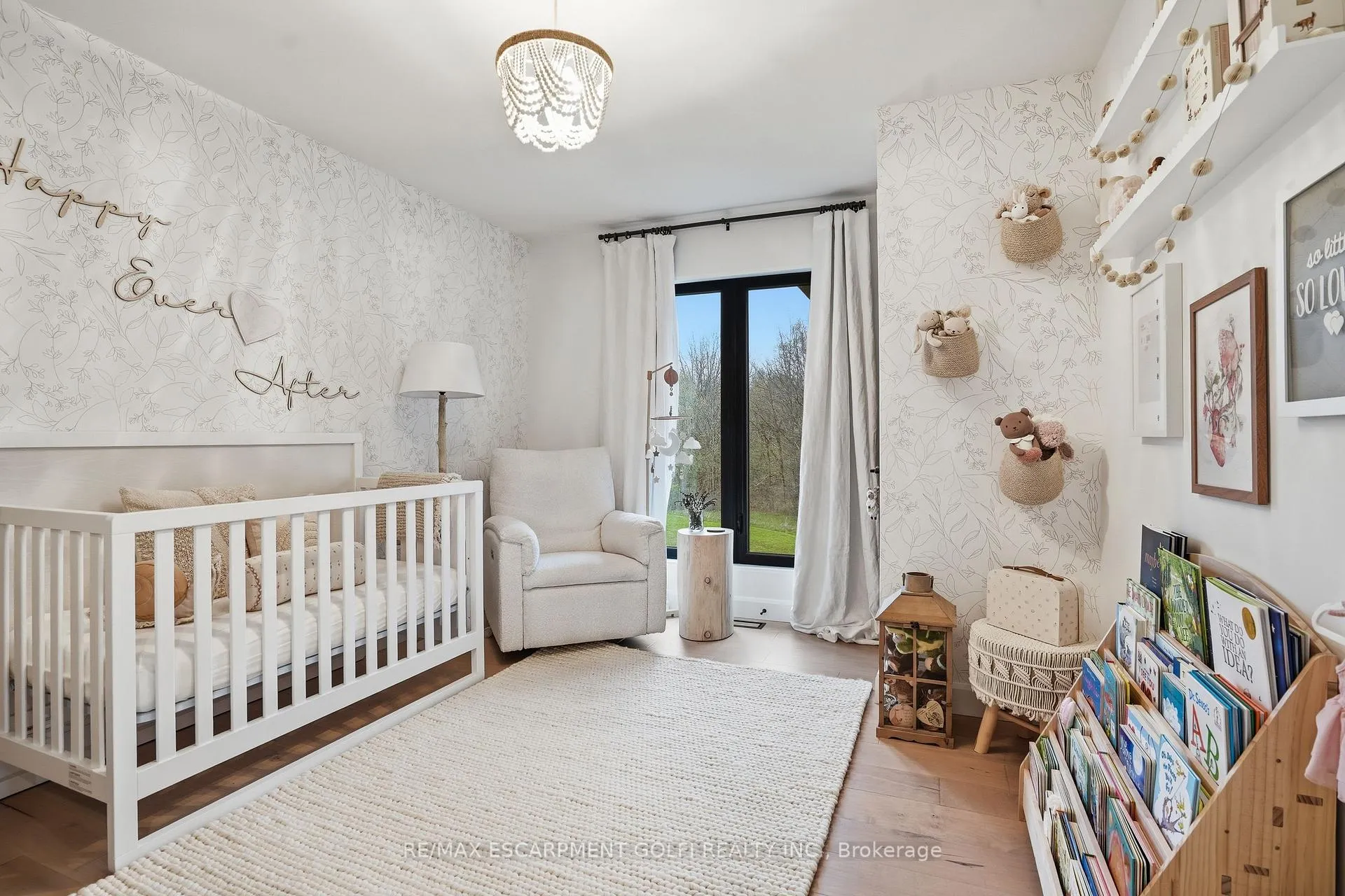 Photo 23 of 13791 Montrose Road, Niagara Falls, Schisler — HOMEH