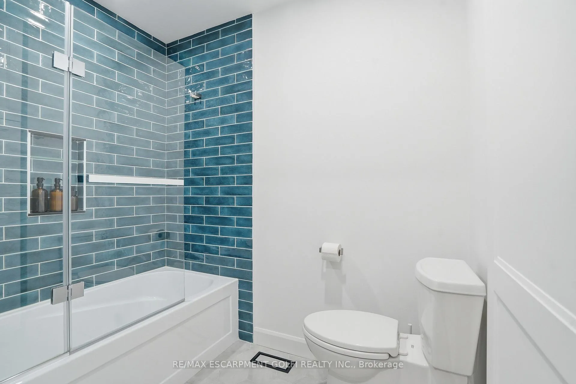 Photo 25 of 13791 Montrose Road, Niagara Falls, Schisler — HOMEH