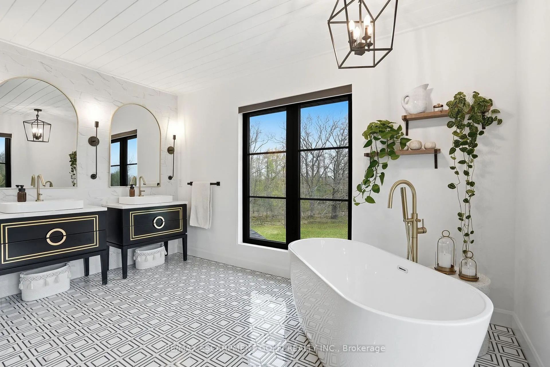 Photo 30 of 13791 Montrose Road, Niagara Falls, Schisler — HOMEH