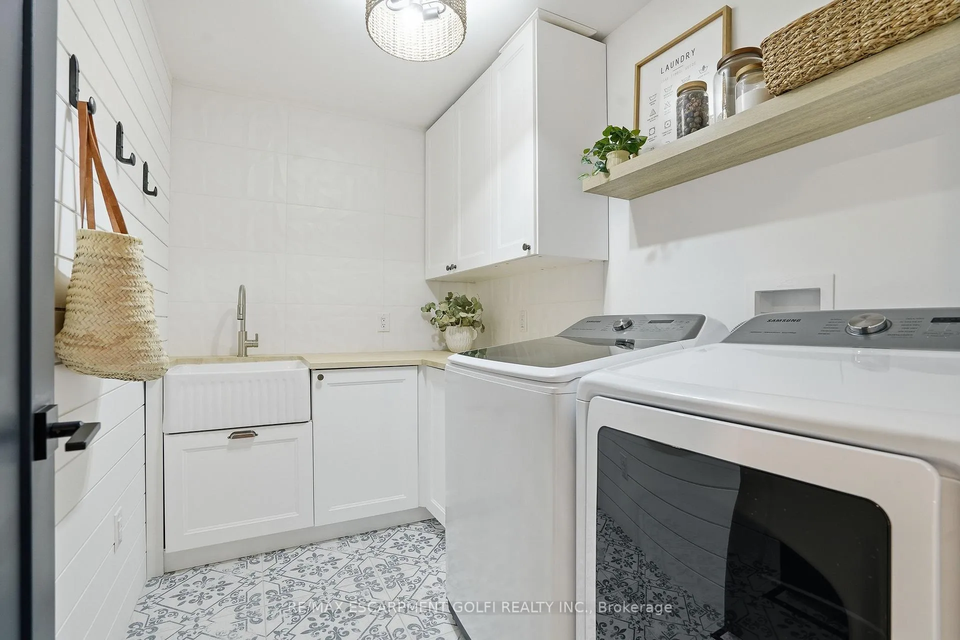 Photo 32 of 13791 Montrose Road, Niagara Falls, Schisler — HOMEH