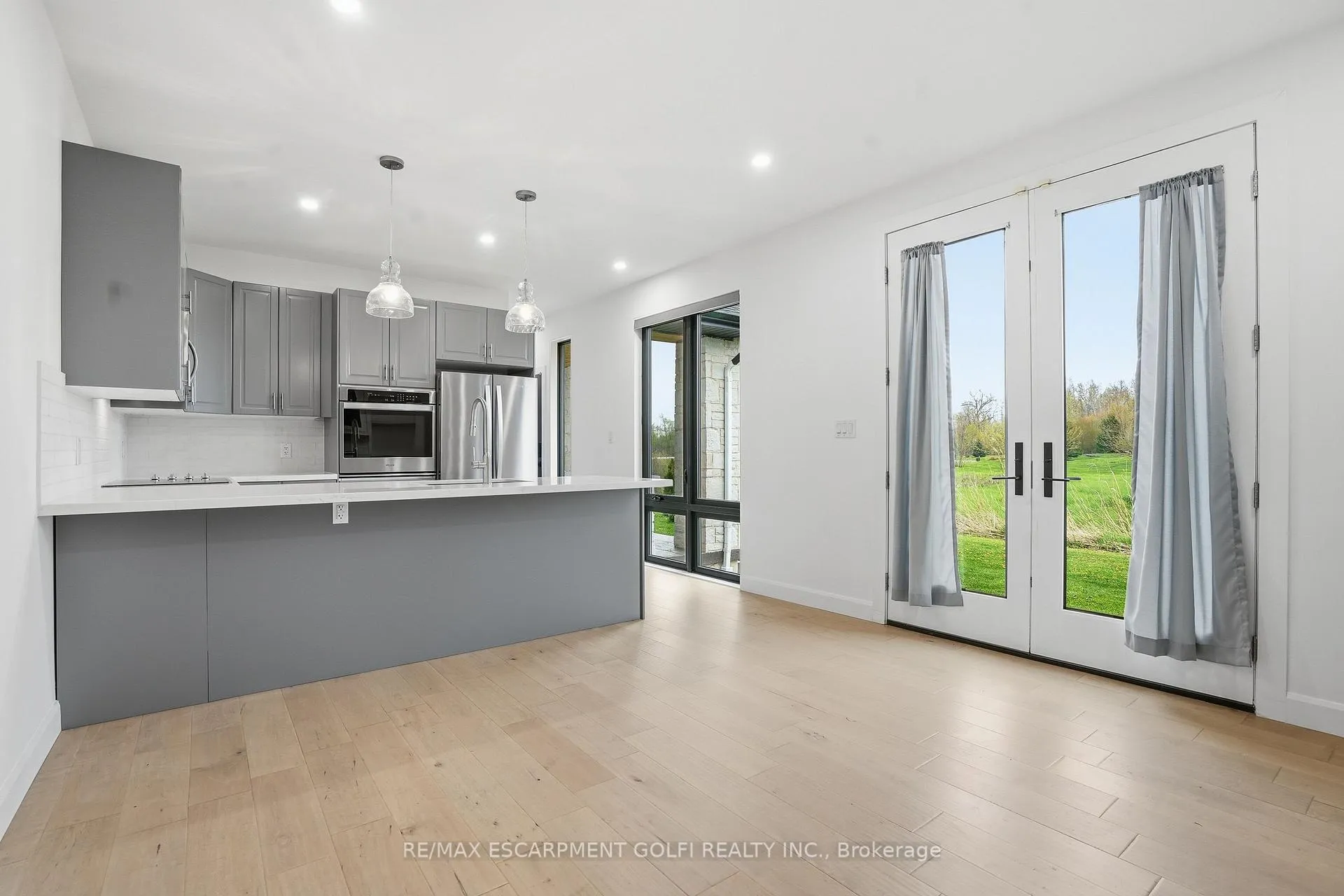 Photo 35 of 13791 Montrose Road, Niagara Falls, Schisler — HOMEH
