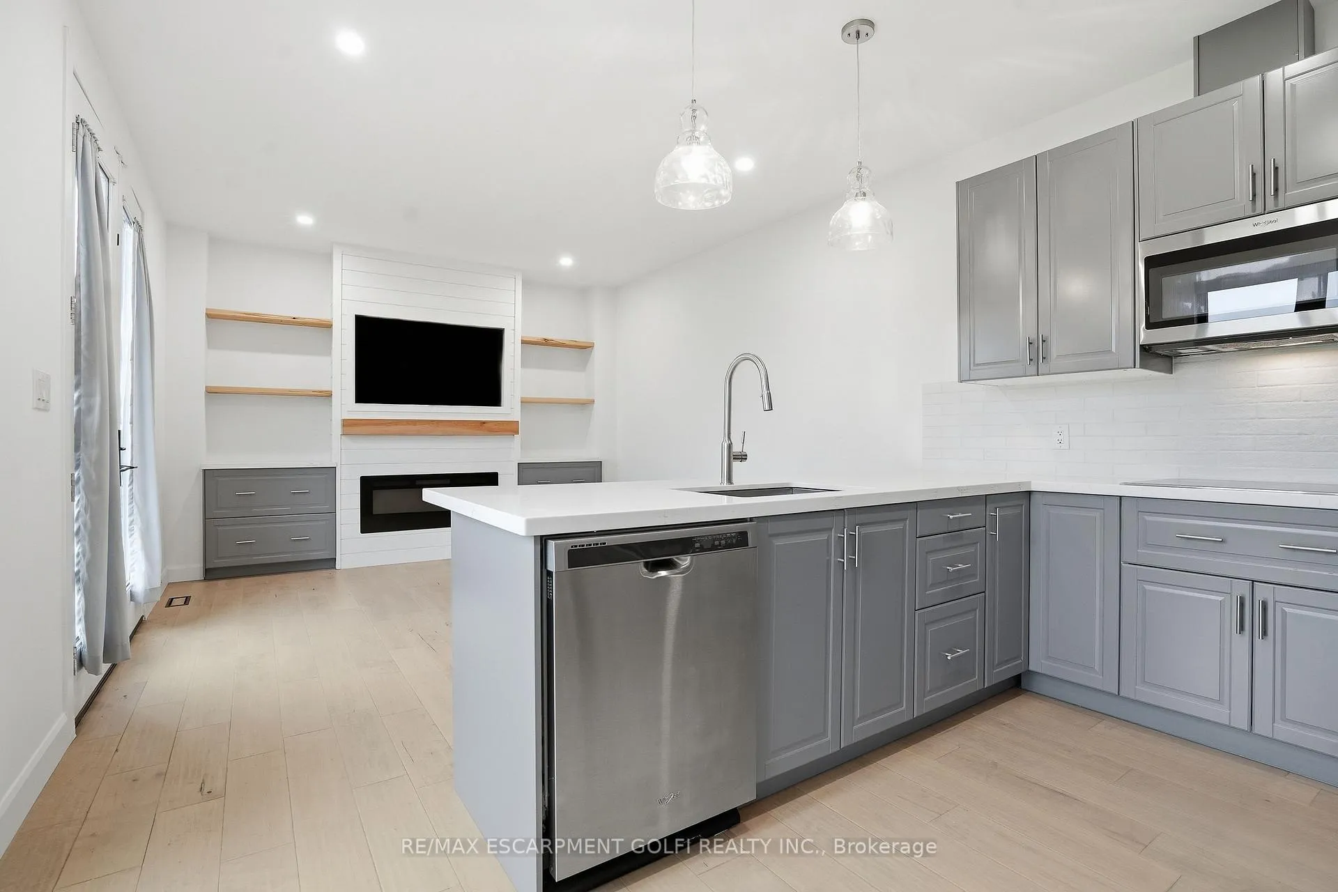 Photo 37 of 13791 Montrose Road, Niagara Falls, Schisler — HOMEH
