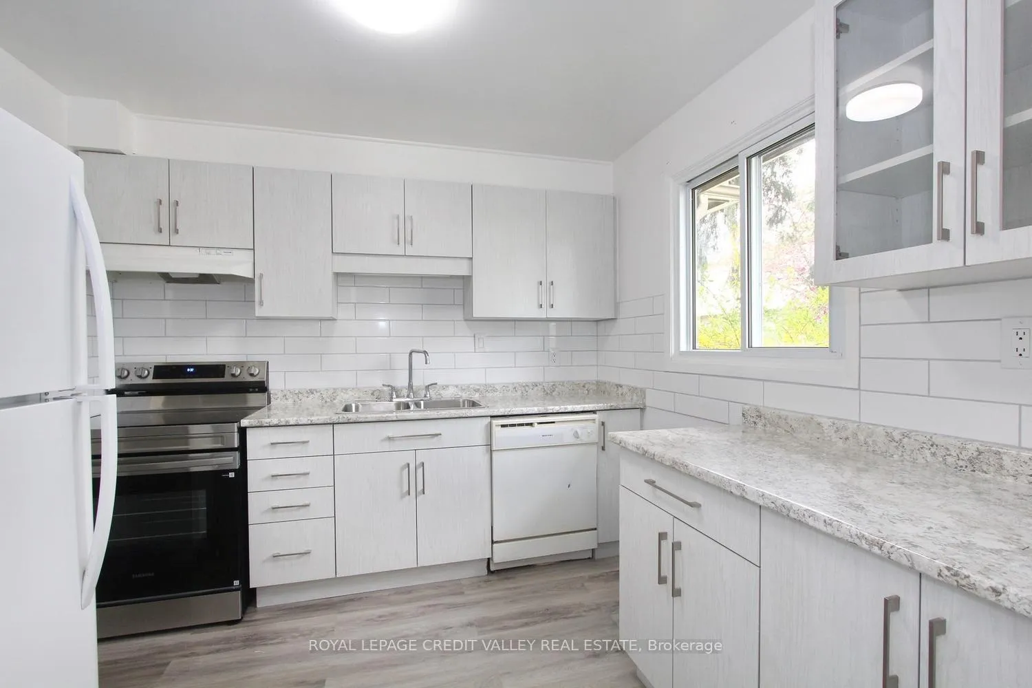Photo 7 of Unit 27, 57 Hansen Road, Brampton, Madoc — HOMEH