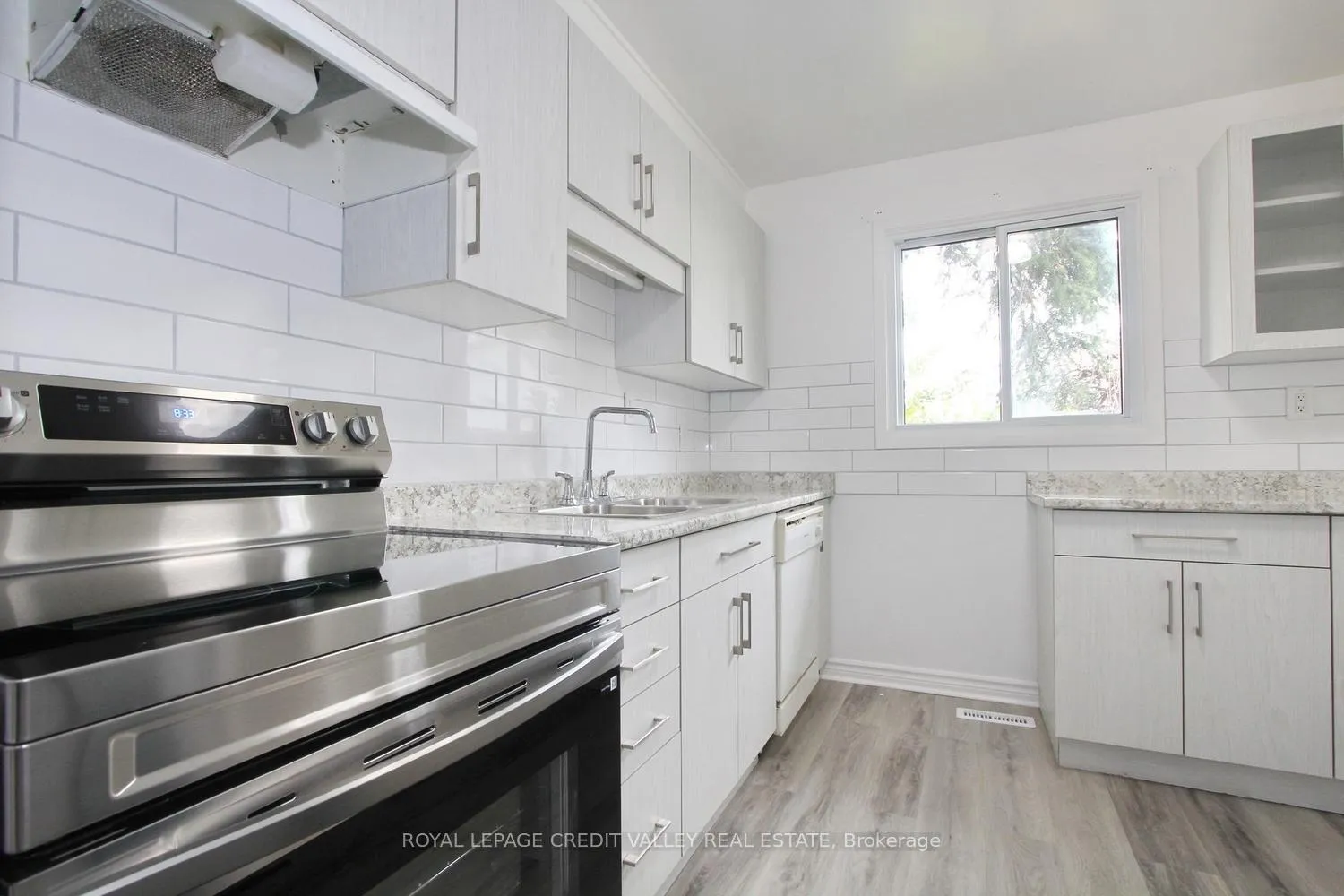 Photo 10 of Unit 27, 57 Hansen Road, Brampton, Madoc — HOMEH