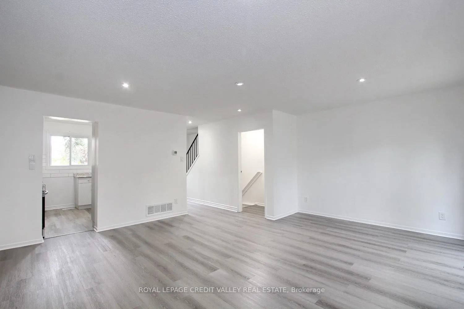 Photo 12 of Unit 27, 57 Hansen Road, Brampton, Madoc — HOMEH