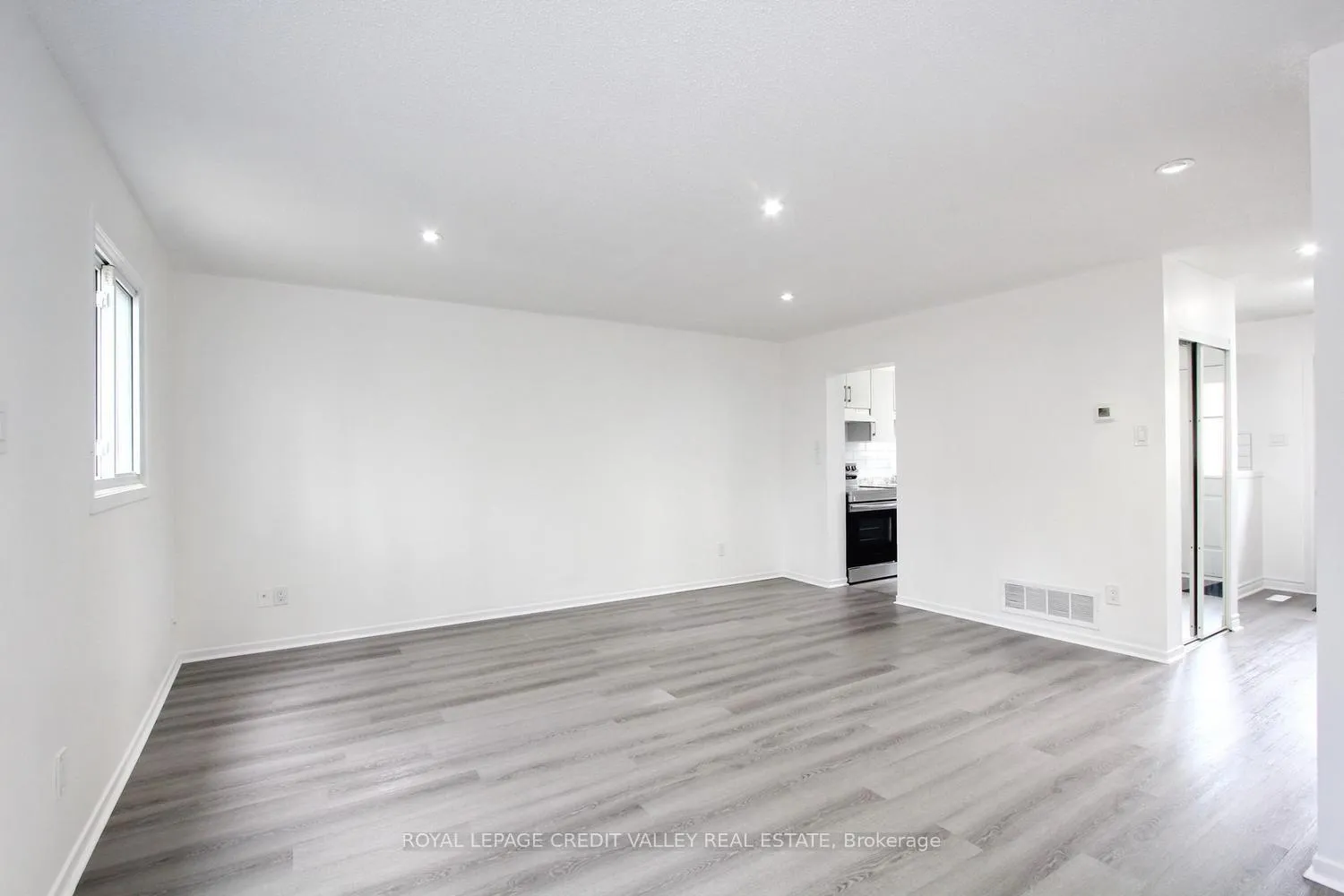 Photo 13 of Unit 27, 57 Hansen Road, Brampton, Madoc — HOMEH