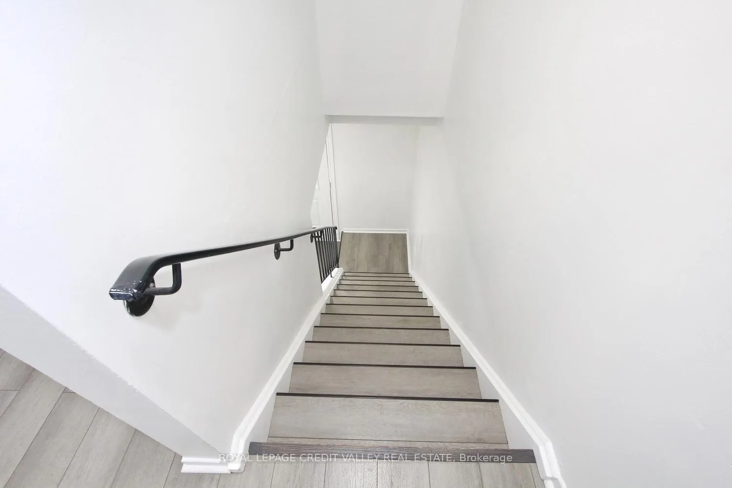 Photo 27 of Unit 27, 57 Hansen Road, Brampton, Madoc — HOMEH