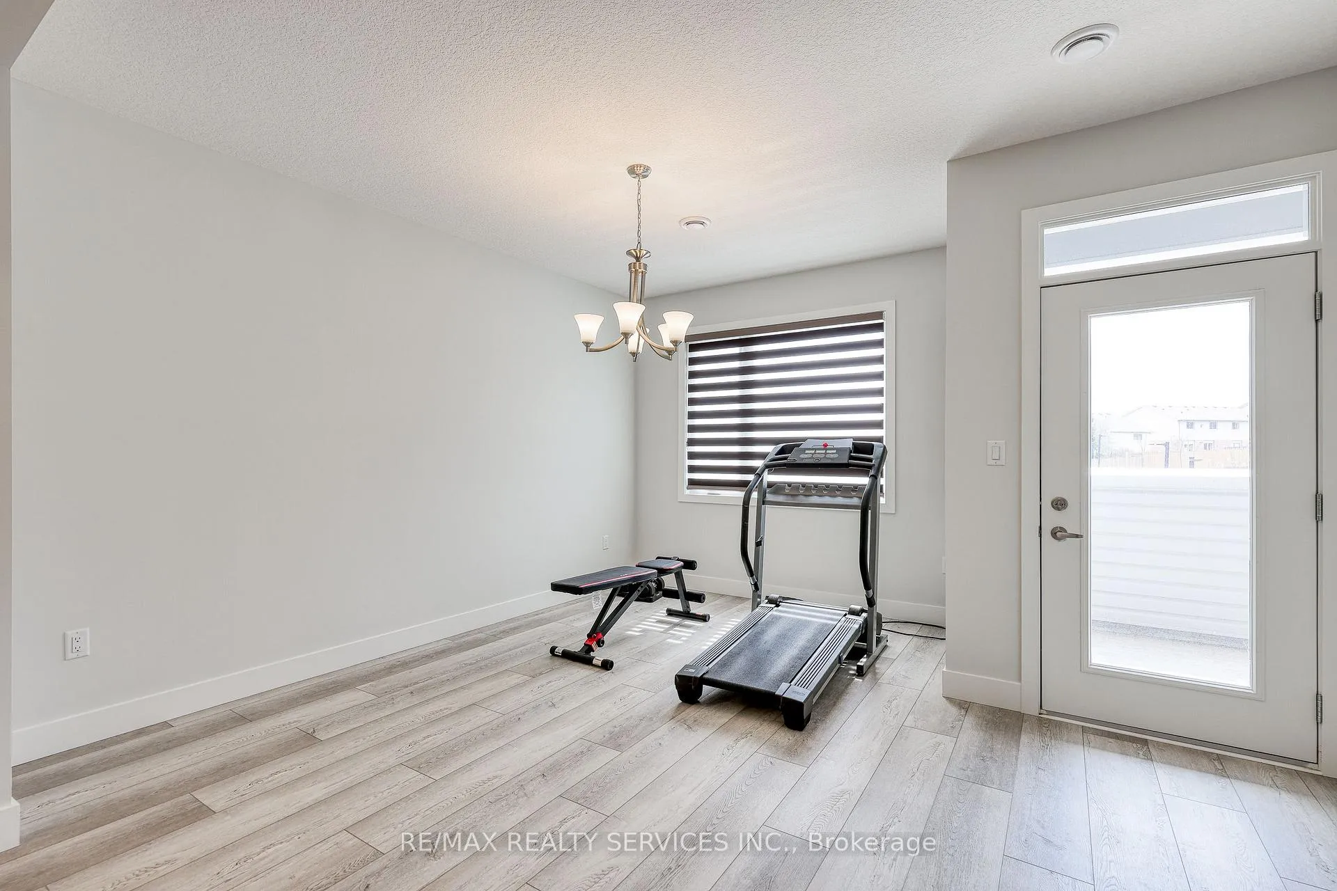 Photo 9 of Unit 12, 925 Deveron Crescent, London, South J — HOMEH