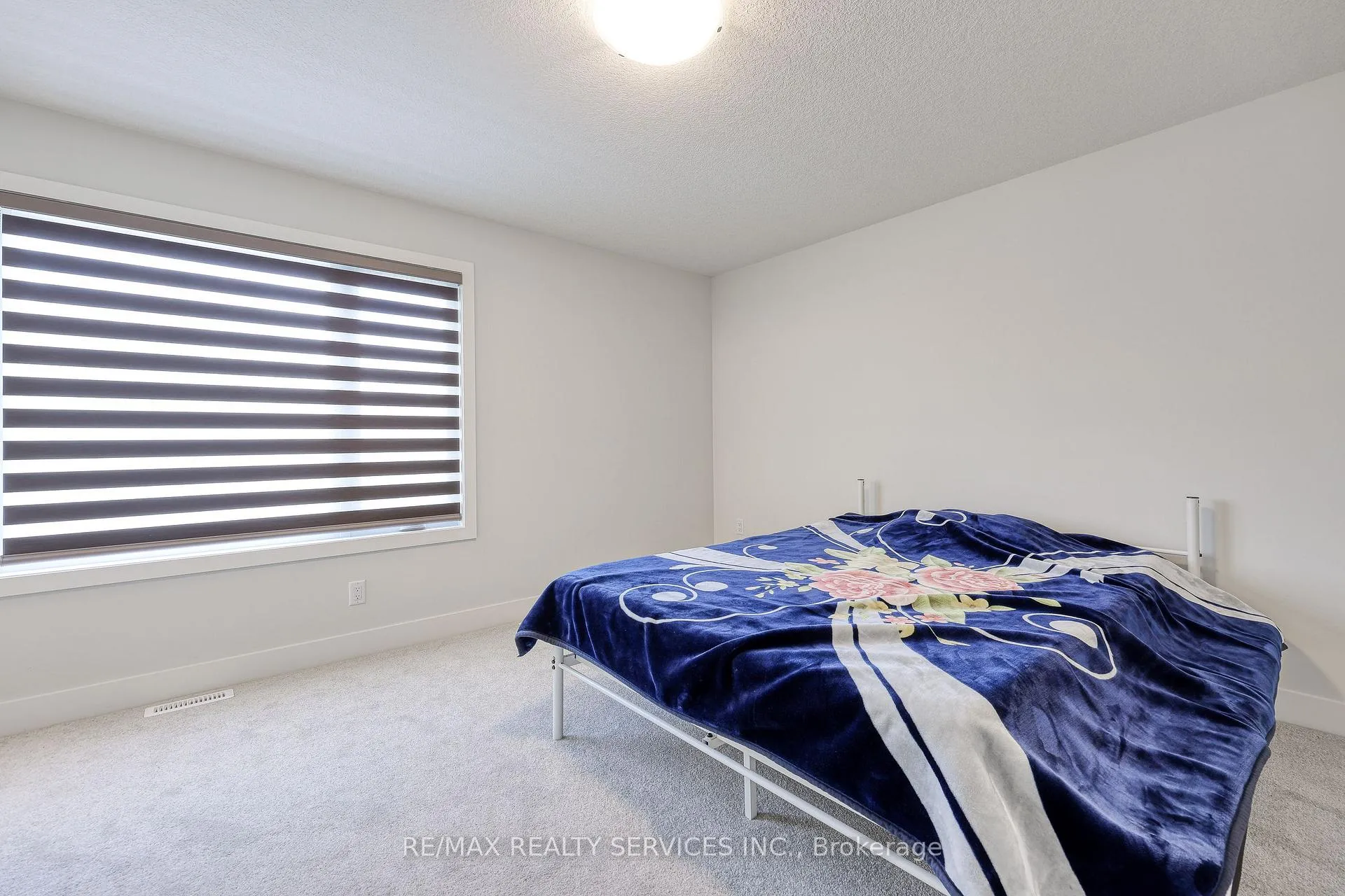 Photo 11 of Unit 12, 925 Deveron Crescent, London, South J — HOMEH