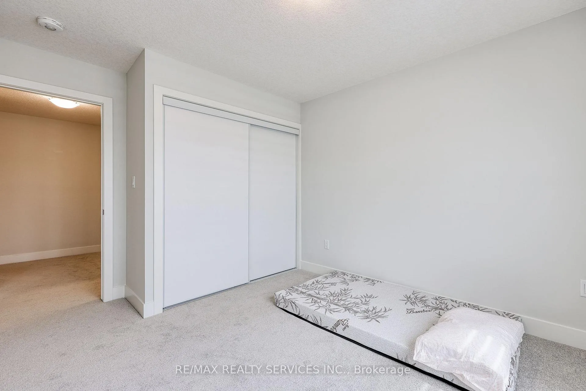 Photo 14 of Unit 12, 925 Deveron Crescent, London, South J — HOMEH