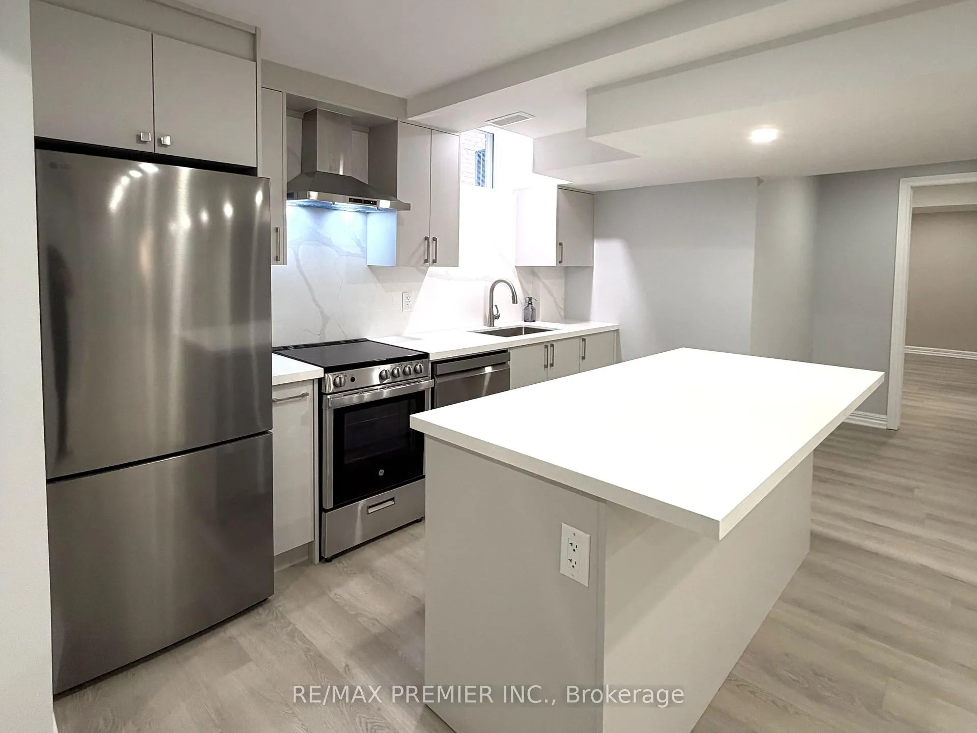 Photo 1 of 23 Brownlee Avenue, Vaughan, East Woodbridge — HOMEH