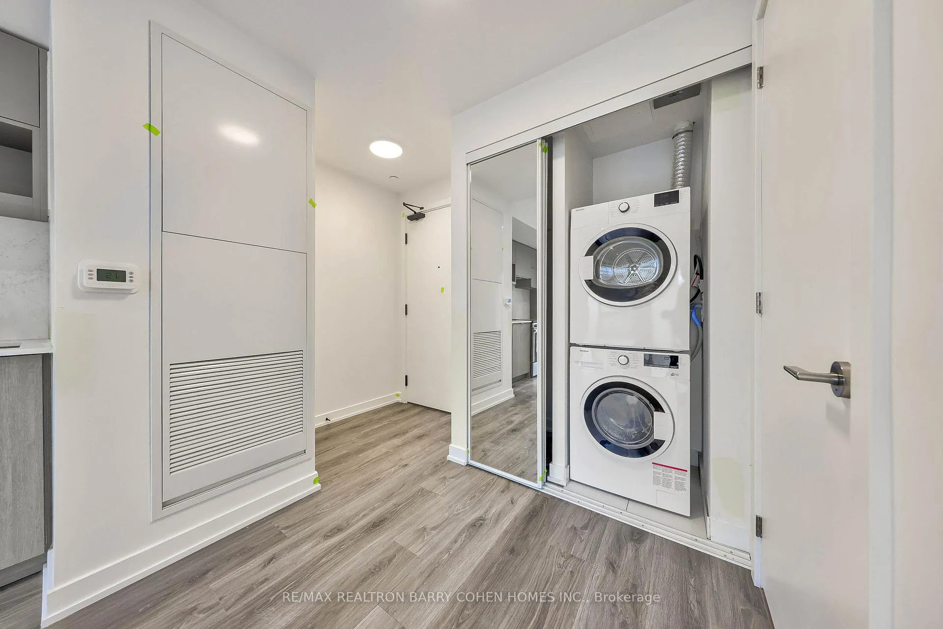 Photo 13 of Unit 1012, 100 Queen Street E, Toronto, Church-Yonge Corridor — HOMEH