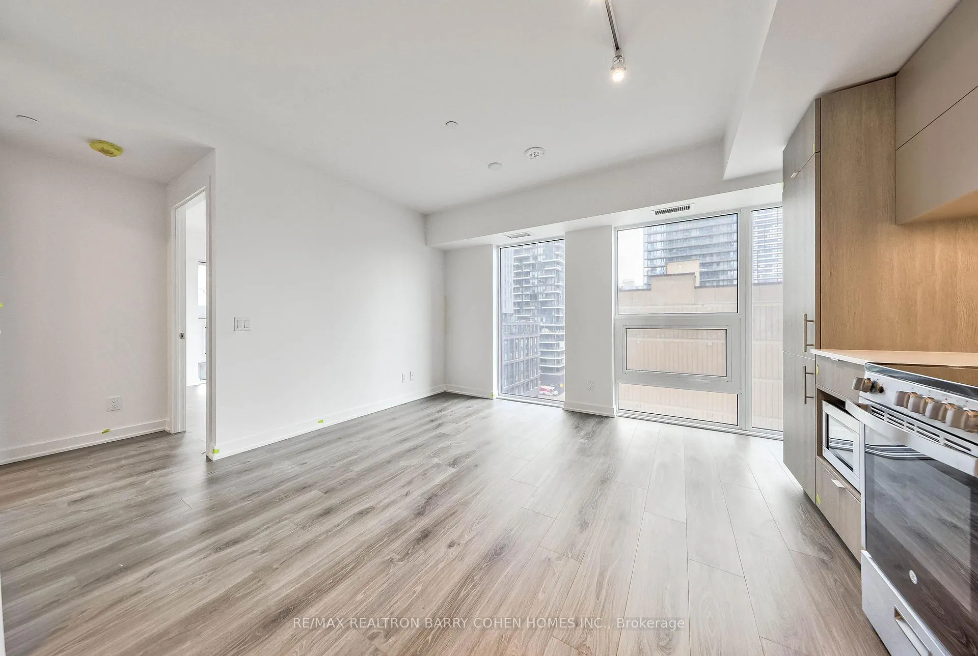 Photo 18 of Unit 1012, 100 Queen Street E, Toronto, Church-Yonge Corridor — HOMEH